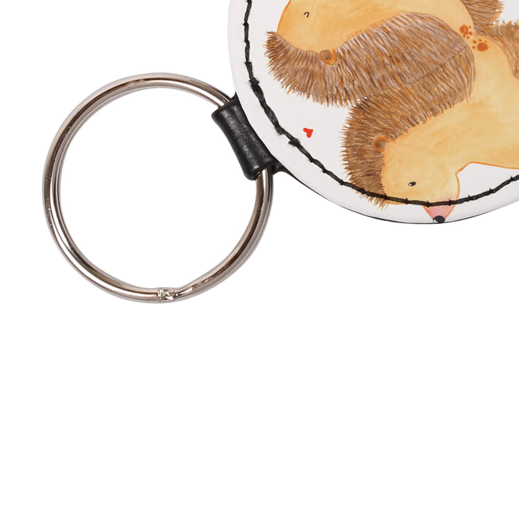Rund Schlüsselanhänger Igel händchenhaltend Schlüsselanhänger Für Herren, Schlüsselanhänger Schlüssel, Schlüsselaccessoire, Schlüsselanhänger Stoff, Schlüsselanhänger Geburtstag, Schlüsselanhänger Filz, Schlüsselanhänger Personalisierbar, Schlüsselhalter, Schlüsselanhänger Leder, Schlüsselanhänger Lustig, Schlüsselanhänger Niedlich, Schlüsselanhänger Für Kinder, Schlüsselanhänger Geschenk, Schlüsselanhänger Haus, Schlüsselanhänger Für Damen, Schlüsselanhänger Elegant, Schlüsselanhänger Kunststoff, Schlüsselanhänger Mit Spruch, Schlüsselband, Schlüsselanhänger Mit Motiv, Schlüsselanhänger Mit Namen, Schlüsselanhänger Metall, Schlüsselanhänger Modern, Schlüsselanhänger Auto, Schlüsselanhänger Tiermotiv, Schlüsselanhänger Herz, Schlüsselanhänger Freundschaft, Schlüsselanhänger Handgemacht, Schlüsselanhänger Mit Gravur, Schlüsselanhänger Nachhaltig, Schlüsselanhänger Mit Foto, Schlüsselanhänger Holz, Schlüsselanhänger Partner, Schlüsselring, Schlüsselanhänger Klassisch, Schlüsselanhänger, Schlüsselanhänger Liebe, Schlüsselanhänger Für Paare, Schlüsselanhänger Bunt, Liebe, Partner, Freund, Freundin, Ehemann, Ehefrau, Heiraten, Verlobung, Heiratsantrag, Liebesgeschenk, Jahrestag, Hocheitstag, Liebesbeweis, Hand in Hand, Hochzeit, Igelliebe, Geschenk für zwei, große Liebe, Love, Igel, Gemeinsamkeit, Lieblingsmensch, Liebesbotschaft
