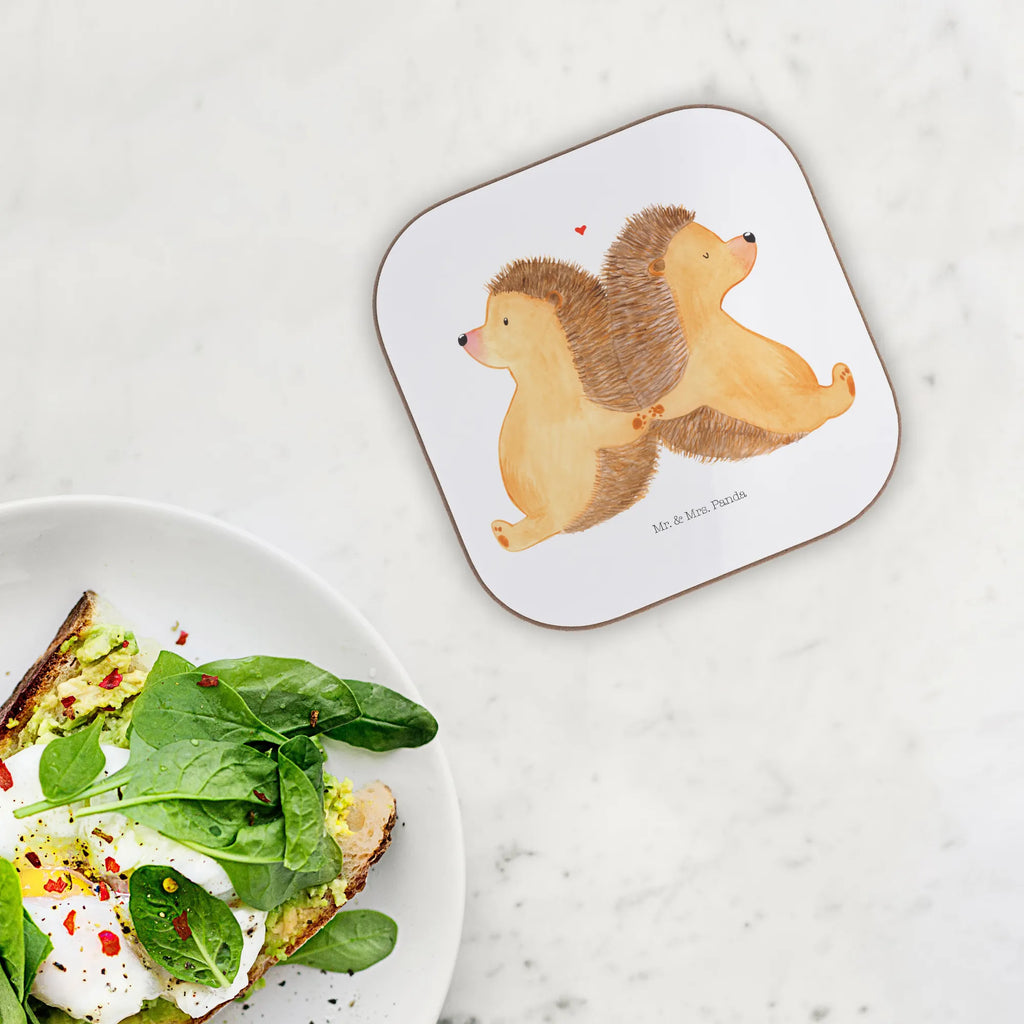 Podkładka Jeże trzymające się za łapki Untersetzer für Gläser, Untersetzer, Bierdeckel, Untersetzer aus Holz, Korkuntersetzer, Untersetzer Gläser, Getränkeuntersetzer, Tassen Untersetzer, Holzuntersetzer, Glasuntersetzer, Untersetzer Design, Untersetzer Holz, Liebe, Partner, Freund, Freundin, Ehemann, Ehefrau, Heiraten, Verlobung, Heiratsantrag, Liebesgeschenk, Jahrestag, Hocheitstag, Hochzeit, Geschenk für zwei, Love, Igel, Igelliebe, Lieblingsmensch, große Liebe, Liebesbotschaft, Liebesbeweis, Gemeinsamkeit, Hand in Hand