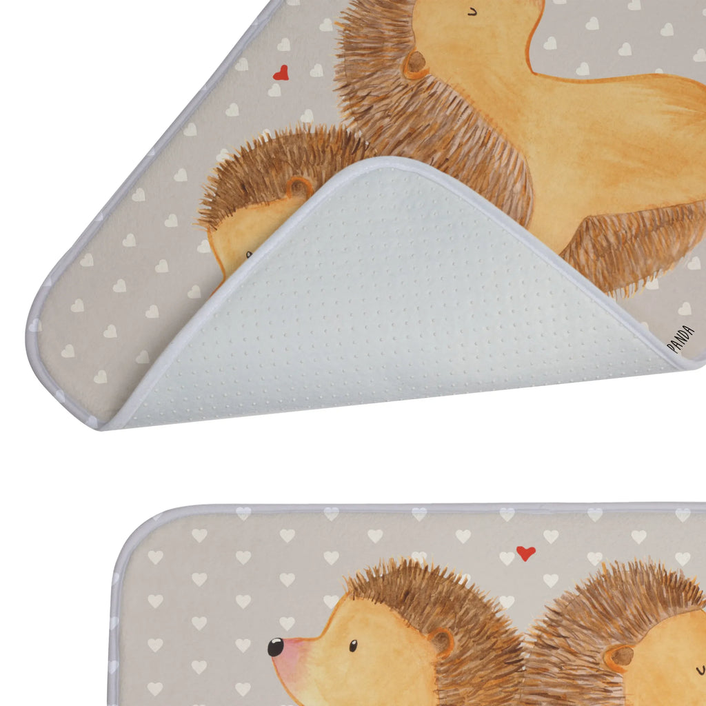 Badematte Igel händchenhaltend Badematte Rutschfest, Rechteckiger Badvorleger, Waschbarer Badvorleger, Saugfähiger Badvorleger, Badvorleger Groß, Badvorleger Klassisch, Badvorleger, Badezimmer Matte, Badläufer, Badvorleger Weiß, Rutschfester Badvorleger, Badvorleger Für Gäste-WC, Weiche Badezimmermatte, Badvorleger Nachhaltig, Badvorleger Für Dusche, Badvorleger Vintage, Badvorleger Antirutsch, Badvorleger Teppich, Badematten Set, Badteppich, Badvorleger Naturmaterial, Weicher Badvorleger, Badmatte Waschbar, Badvorleger Klein, Runder Badvorleger, Badvorleger Baumwolle, Duschvorleger, Badvorleger Mikrofaser, Badvorleger Für Badewanne, Badvorleger Schwarz, Badvorleger Modern, Badematte, Badgarnitur, Bad Fußmatte, Badezimmerteppich, Teppich Fürs Bad, Badvorleger Gemustert, Badvorleger Design, Liebe, Partner, Freund, Freundin, Ehemann, Ehefrau, Heiraten, Verlobung, Heiratsantrag, Liebesgeschenk, Jahrestag, Hocheitstag, Liebesbotschaft, große Liebe, Love, Hand in Hand, Liebesbeweis, Gemeinsamkeit, Igelliebe, Geschenk für zwei, Igel, Hochzeit, Lieblingsmensch