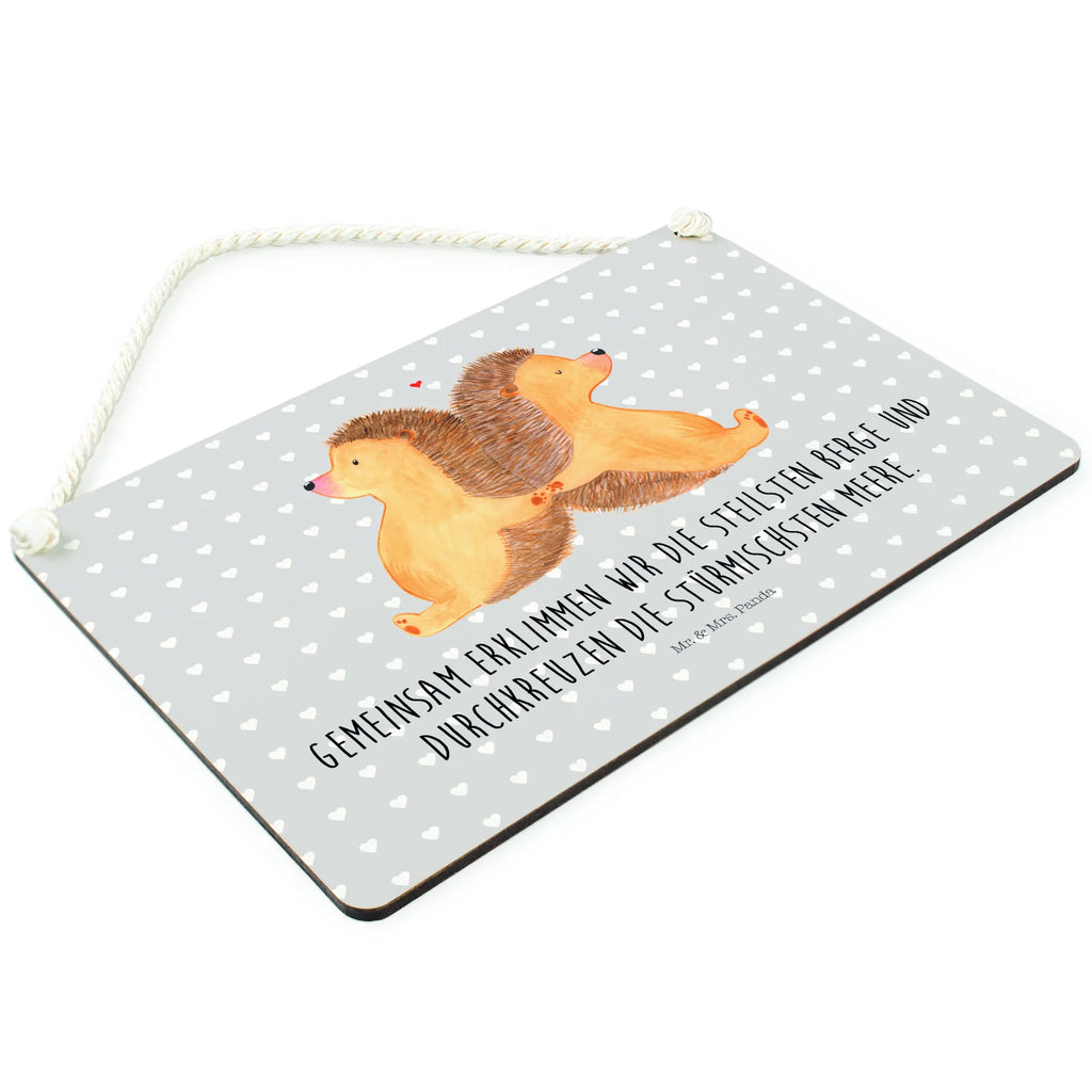 Decorative sign Hedgehogs holding hands Motivschild, dekoration schild, holzbild, Küchenschild, hängeschild, wandtafel, Türschild Familie, sprüche schild, Schild mit Spruch, Dekoschild, Holzschild, Türschild, Holztafel, dekotafel, Deko Wandtafel, wandhänger, Badschild, dekoschilder, Deko Schild, Schild, Wandschild, Spruchschild, Freund, Liebe, Heiraten, Jahrestag, Heiratsantrag, Liebesgeschenk, Hocheitstag, Verlobung, Partner, Freundin, Ehemann, Ehefrau, Hochzeit, Geschenk für Zwei, Lieblingsmensch, Große Liebe, Love, Liebesbeweis, Liebesbotschaft, Hand in Hand, Gemeinsamkeit, Igel, Igelliebe