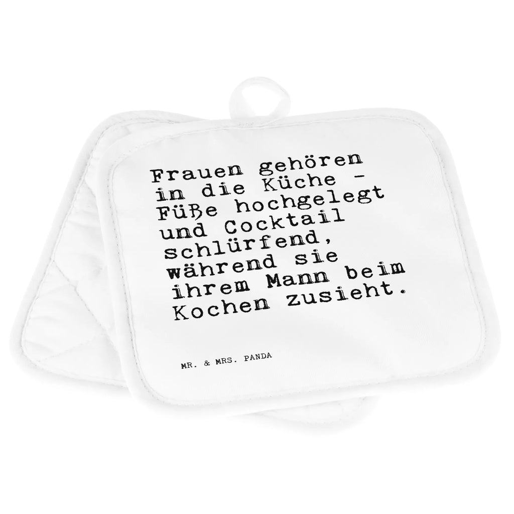 2er Set Topflappen  Sprüche und Zitate Frauen gehören in die Küche - Füße hochgelegt und Cocktail schlürfend, während sie ihrem Mann beim Kochen zusieht. Topflappen mit Spruch, Topflappen, Ofenhandschuh, Topflappen 2er Set, Topfuntersetzer, Topfhandschuhe, Schöne Topflappen, Topfhandschuh, Topflappen lustig, Ofenhandschuhe, Topflappenset, Topflappen Set, Spruch, Sprüche, lustige Sprüche, Weisheiten, Zitate, Spruch Geschenke, Spruch Sprüche Weisheiten Zitate Lustig Weisheit Worte