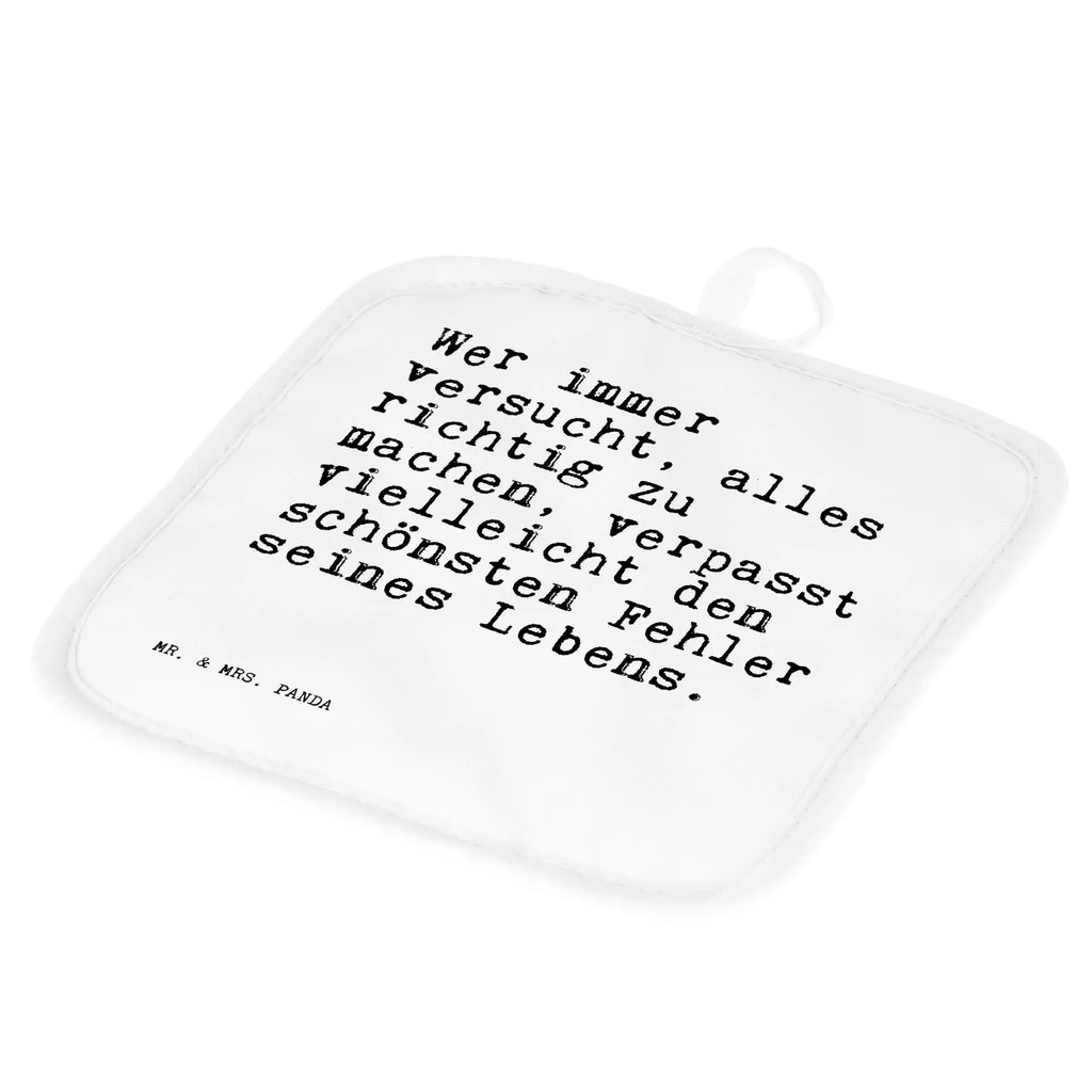 2er Set Topflappen  Sprüche und Zitate Wer immer versucht, alles richtig zu machen, verpasst vielleicht den schönsten Fehler seines Lebens. Topfuntersetzer, Topflappen lustig, Schöne Topflappen, Ofenhandschuhe, Topflappen mit Spruch, Ofenhandschuh, Topflappen, Topfhandschuhe, Topflappen 2er Set, Topflappen Set, Topflappenset, Topfhandschuh, Spruch, Sprüche, lustige Sprüche, Weisheiten, Zitate, Spruch Geschenke, Spruch Sprüche Weisheiten Zitate Lustig Weisheit Worte