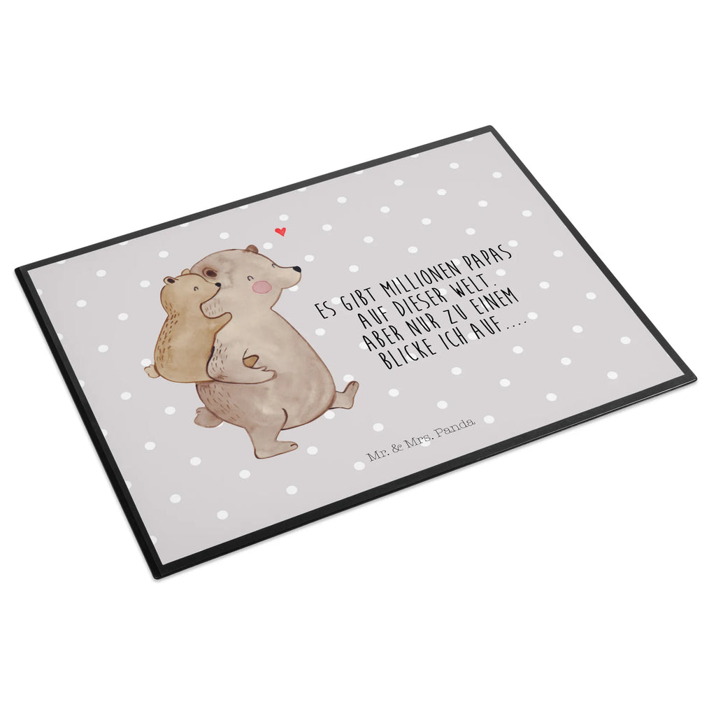 Schreibtischunterlage Papa Bär Tischunterlage, schreibtischunterlage, schreibauflage, tischauflagen, schreibtischmatte, arbeitsunterlage, schreibtischauflagen, Schreibtischauflage, Schreibunterlage, Schreibtisch Matte, tischmatte, tischmatten, tischauflage, schreibmatte, tischpad, Schreibtisch Unterlagen, arbeitsmatte, tischpads, schreibauflagen, pultunterlage, schreibtischunterlagen, Oma, Opa, Muttertag, Familie, Schwester, Bruder, Vatertag, Mama, Papa, Geburtstag, Geschenk, Papi, Vater, Vati, Onkel