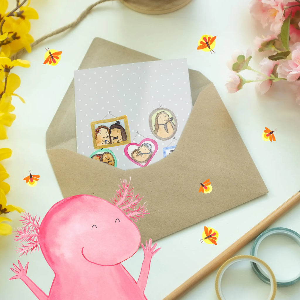 Grußkarte Igel Familie osterkarten, dankeskarten, doppelkarte, Glückwunschkarte, vatertagskarte, genesungskarte, weihnachtskarten, faltkarte, jubiläumskarte, firmungskarte, hochzeitskarten, valentinstagskarte, osterkarte, abiturkarte, einladungskarten, Motivkarte, Grußkarten, neujahrskarte, glückwunschkarten, Beileidskarte, Grußkarte, Klappkarte, kommunionskarte, spruchkarte, babykarte, Oma, Opa, Muttertag, Familie, Schwester, Bruder, Vatertag, Mama, Papa, Igel, Bilder, Zusammenhalt, Glück, Liebe