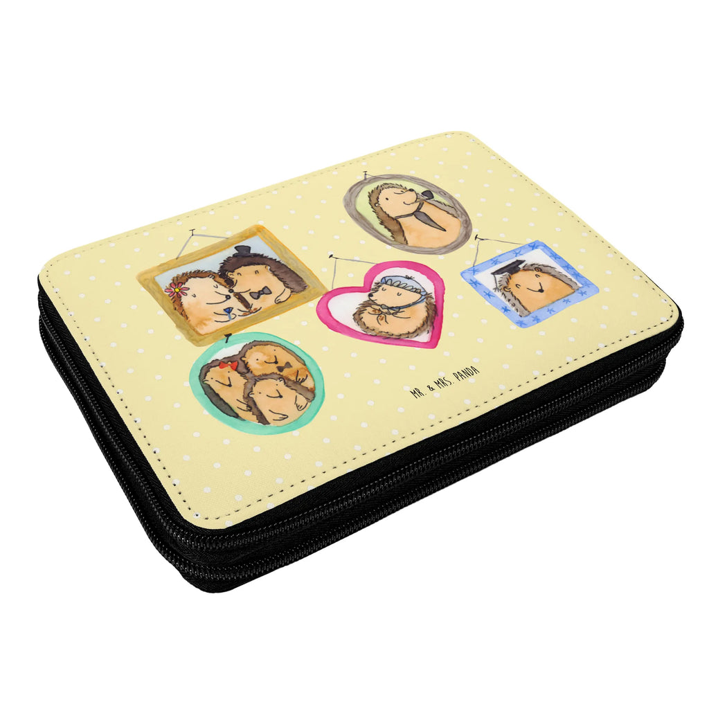 Leather folder Hedgehog family Schulmäppchen, Buntstiftmäppchen, Buntstiftetui, Schüleretui, Bleistift Etui, Schreibetui, Etui für Stifte, Federmäppchen, Stifte Etui, Malmappe, Stiftebeutel, Schuletui, Farbstiftetui, Zeichenetui, Schlampermäppchen, Stiftemappe, Schreibmappe, Federtasche, Stifteetui, Bleistiftetui, Stiftetasche, Mäppchen, Federmappe Set, Oma, Opa, Muttertag, Familie, Schwester, Bruder, Vatertag, Mama, Papa, Bilder, Zusammenhalt, Liebe, Glück, Igel