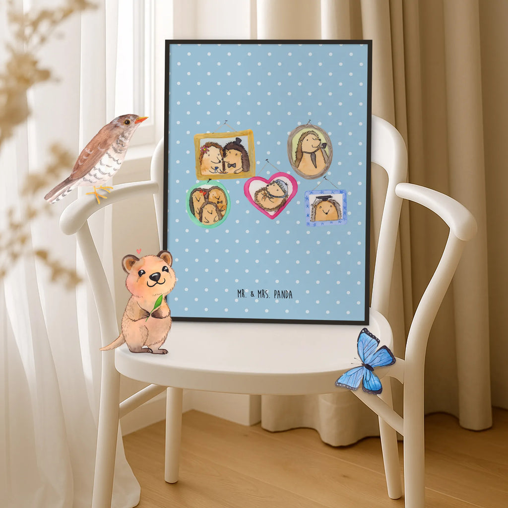 Poster Igel Familie Designposter, Wanddekoration, Bild für Wand, drucke, wanddeko, Deko Bild, Poster, kunst für die wand, Kunstdruck, Mr. & Mrs. Panda Poster, Posterdruck, Wandschmuck, Bild, Wandbild, wandkunst, kunstdruck poster, Plakat, Wandposter, kunstposter, wanddruck, grafikposter, Wanddeko Bild, Bruder, Schwester, Familie, Opa, Oma, Papa, Mama, Vatertag, Muttertag, Liebe, Zusammenhalt, Igel, Glück, Bilder