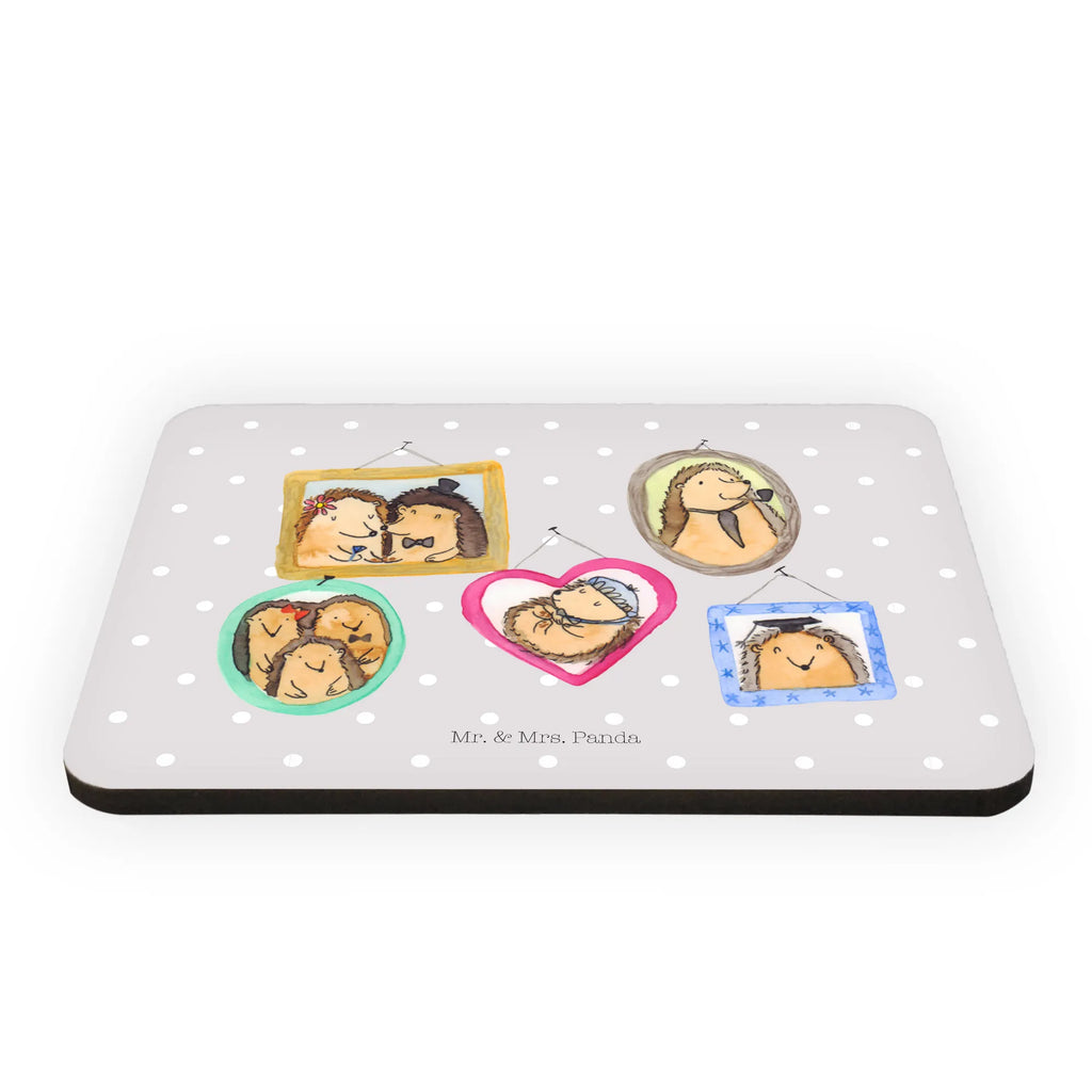 Magnet Hedgehog family memomagnet, holz kühlschrankmagnet, notizmagnet, büromagnet, Fridge Magnet, wandmagnet, designmagnet, Kühlschrankmagnet, whiteboardmagnet, küchenmagnet, einkaufszettelmagnet, rechteckmagnet, bildmagnet, Dekomagnet, holz whiteboardmagnet, zettelhalter, magnet, tafelmagnet, spruchmagnet, mdf magnet, holzmagnet, Notizhalter, haftmagnet, Pinnwandmagnet, Schwester, Papa, Oma, Muttertag, Opa, Familie, Bruder, Vatertag, Mama, Liebe, Zusammenhalt, Igel, Bilder, Glück