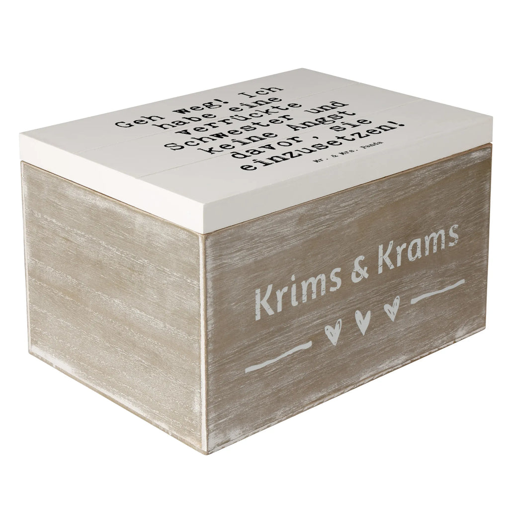 Holzkiste Sprüche und Zitate Geh weg! Ich habe eine verrückte Schwester und keine Angst davor, sie einzusetzen! Aufbewahrungsbox aus Holz, box holz, Schatulle, Aufbewahrungskiste, Holzbox mit Deckel, holzschachtel, aufbewahrungsboxen, Holzkiste mit Deckel, kiste holz, Aufbewahrungsbox, Holzkiste, holztruhen, Holzboxen, Holztruhe, aufbewahrungskisten, truhe holz, Holz Aufbewahrungsbox, Holzbox, holzkästchen, Box aus Holz, aufbewahrungskiste mit deckel, holzschatulle, aufbewahrungstruhe, Aufbewahrungsbox Holz, Holzkisten, Sprüche, Lustige Sprüche, Weisheiten, Zitate, Spruch, Spruch Geschenke, Spruch Sprüche Weisheiten Zitate Lustig Weisheit Worte