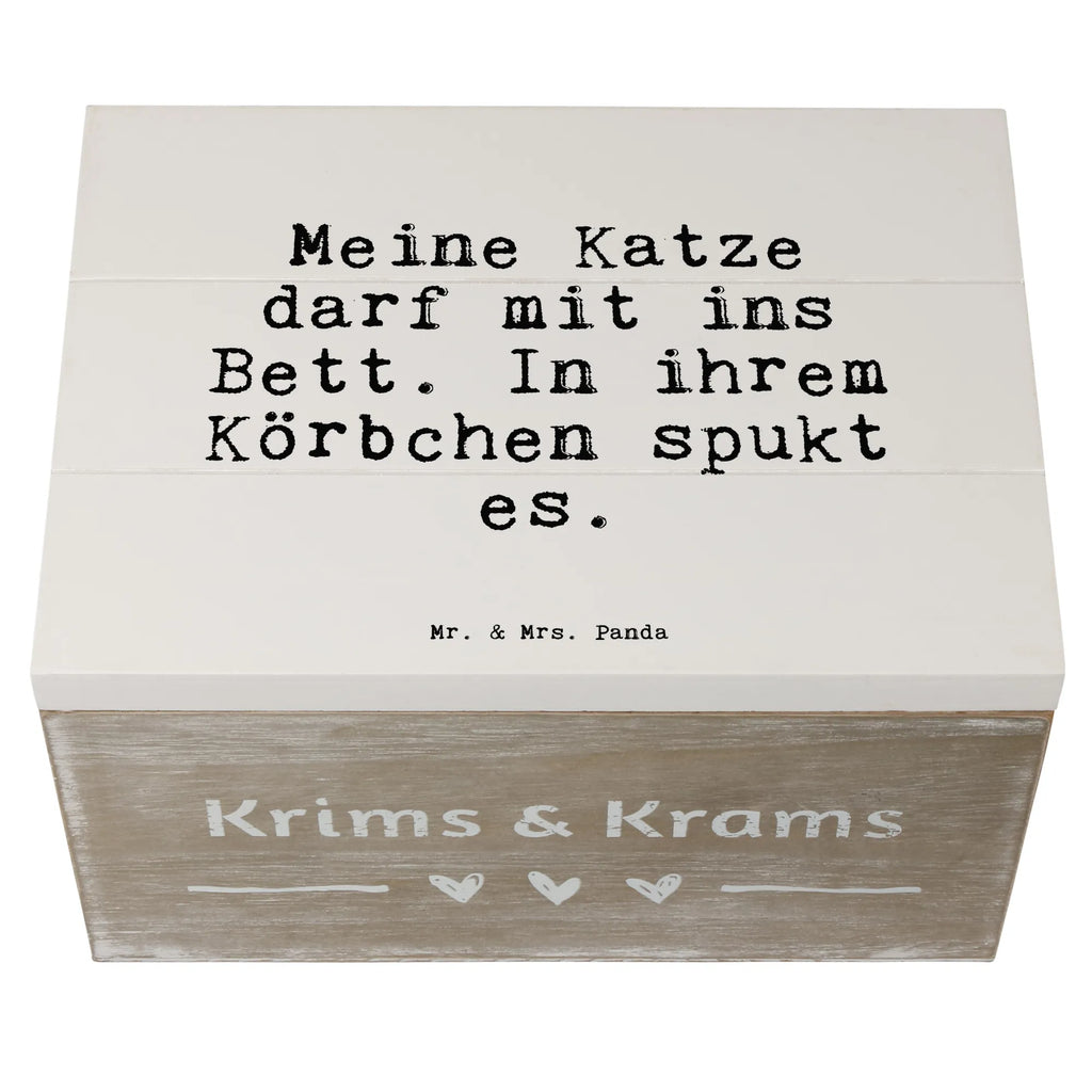 Holzkiste Sprüche und Zitate Meine Katze darf mit ins Bett. In ihrem Körbchen spukt es. Geschenkbox, Schatzkiste, Schatulle, Aufbewahrungsbox, Kiste, Erinnerungskiste, Erinnerungsbox, Dekokiste, Geschenkdose, XXL, Holzkiste, Truhe, Spruch, Sprüche, lustige Sprüche, Weisheiten, Zitate, Spruch Geschenke, Spruch Sprüche Weisheiten Zitate Lustig Weisheit Worte