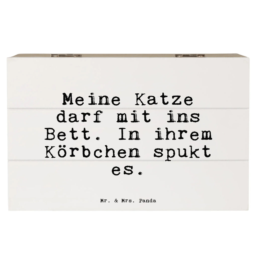 Holzkiste Sprüche und Zitate Meine Katze darf mit ins Bett. In ihrem Körbchen spukt es. Geschenkbox, Schatzkiste, Schatulle, Aufbewahrungsbox, Kiste, Erinnerungskiste, Erinnerungsbox, Dekokiste, Geschenkdose, XXL, Holzkiste, Truhe, Spruch, Sprüche, lustige Sprüche, Weisheiten, Zitate, Spruch Geschenke, Spruch Sprüche Weisheiten Zitate Lustig Weisheit Worte