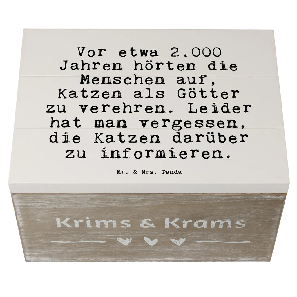 Holzkiste Sprüche und Zitate Vor etwa 2.000 Jahren hörten die Menschen auf, Katzen als Götter zu verehren. Leider hat man vergessen, die Katzen darüber zu informieren. Geschenkbox, Schatzkiste, Truhe, XXL, Erinnerungsbox, Dekokiste, Geschenkdose, Holzkiste, Kiste, Schatulle, Erinnerungskiste, Aufbewahrungsbox, Spruch, Sprüche, lustige Sprüche, Weisheiten, Zitate, Spruch Geschenke, Spruch Sprüche Weisheiten Zitate Lustig Weisheit Worte
