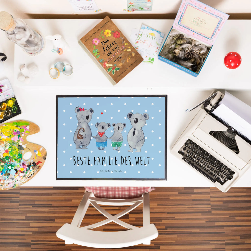 Schreibtischunterlage Koala Familie zwei Bürobedarf, Schreibtischunterlage Groß, Schreibtisch Unterlagen, Schreibunterlage, Schreibtischauflage, Büroartikel, Schreibwaren, Familie, Vatertag, Muttertag, Bruder, Schwester, Mama, Papa, Oma, Opa, beste Familie, Koalabär, Familienleben, Koalafamilie, Koala, Lieblingsfamilie, Familienzeit