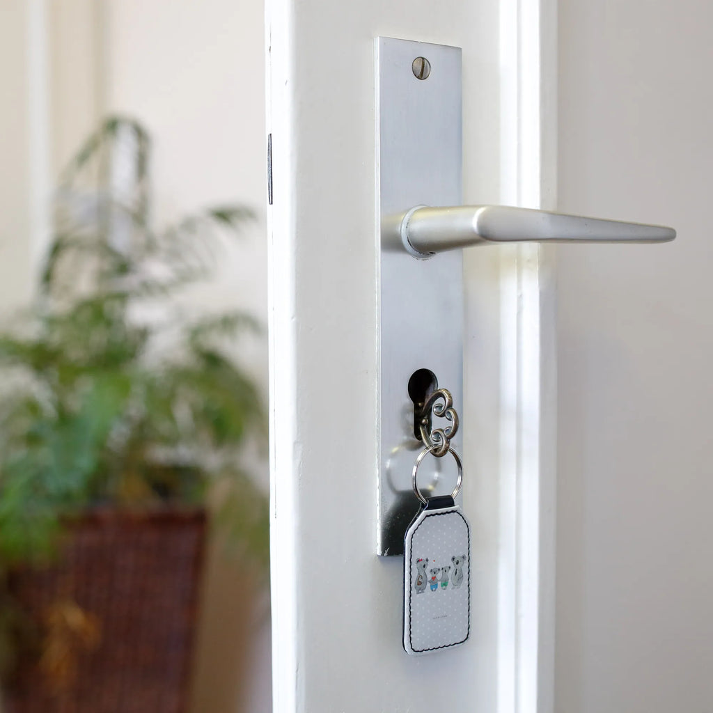 Rectangular key ring Koala family with two kids Schlüsselanhänger Kunststoff Rechteckig, Werbegeschenk Schlüsselanhänger Rechteckig, Schlüsselanhänger Metall Rechteckig, Schlüsselanhänger Personalisiert Rechteckig, Schlüsselanhänger Mit Foto Rechteckig, Schlüsselanhänger Acryl Rechteckig, Schlüsselanhänger Leder Rechteckig, Schlüsselanhänger Form Rechteck, Schlüsselanhänger Geschenk Rechteckig, Auto Schlüsselanhänger Rechteckig, Schlüsselanhänger Holz Rechteckig, Schlüsselanhänger Für Frauen Rechteckig, Rechteckiger Anhänger Mit Logo, Schlüsselanhänger Modern Rechteckig, Schlüsselanhänger Rechteckig, Schlüsselanhänger Mit Gravur Rechteckig, Schlüsselanhänger Für Familie Rechteckig, Schlüsselanhänger Büro Rechteckig, Rechteckiger Schlüsselanhänger Mit Wunschtext, Rechteckiger Schlüsselanhänger, Taschenanhänger Rechteckig, Schlüsselanhänger Für Männer Rechteckig, Rechteckiger Anhänger Für Schlüssel, Schlüsselanhänger Mit Rechteckiger Form, Schlüsselanhänger Für Paare Rechteckig, Rechteckiger Schlüsselanhänger Mit Namen, Oma, Opa, Vatertag, Familie, Schwester, Muttertag, Bruder, Mama, Papa, Koalafamilie, Lieblingsfamilie, Beste Familie, Koalabär, Familienzeit, Familienleben, Koala