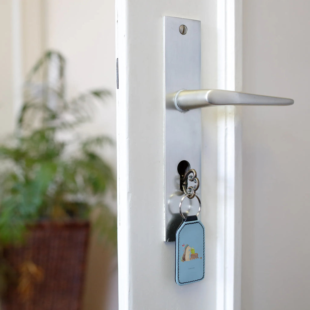 Rechteckig Schlüsselanhänger Igel Indianer Schlüsselanhänger Acryl Rechteckig, Schlüsselanhänger Büro Rechteckig, Schlüsselanhänger Für Männer Rechteckig, Schlüsselanhänger Leder Rechteckig, Schlüsselanhänger Holz Rechteckig, Rechteckiger Schlüsselanhänger Mit Wunschtext, Schlüsselanhänger Für Paare Rechteckig, Rechteckiger Schlüsselanhänger Mit Namen, Schlüsselanhänger Mit Foto Rechteckig, Schlüsselanhänger Rechteckig, Schlüsselanhänger Form Rechteck, Taschenanhänger Rechteckig, Schlüsselanhänger Für Familie Rechteckig, Rechteckiger Anhänger Für Schlüssel, Schlüsselanhänger Klassisch, Schlüsselanhänger Für Frauen Rechteckig, Schlüsselanhänger Modern Rechteckig, Schlüsselanhänger Geschenk Rechteckig, Schlüsselanhänger Kunststoff Rechteckig, Rechteckiger Schlüsselanhänger, Schlüsselanhänger Metall Rechteckig, Schlüsselanhänger Mit Gravur Rechteckig, Schlüsselanhänger Personalisiert Rechteckig, Rechteckiger Anhänger Mit Logo, Werbegeschenk Schlüsselanhänger Rechteckig, Schlüsselanhänger Mit Rechteckiger Form, Auto Schlüsselanhänger Rechteckig, Waldtiere, Tiere, Abenteuer, Indianer, Camping, Igel, Lagerfeuer