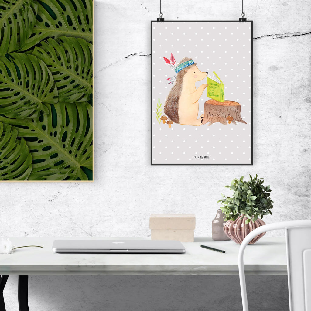 Poster Igel Indianer grafikposter, Posterdruck, Bild, kunstposter, Bild für Wand, Plakat, Mr. & Mrs. Panda Poster, Kunstdruck, drucke, Wandschmuck, Wanddeko Bild, wanddruck, Designposter, Wandposter, kunstdruck poster, Deko Bild, kunst für die wand, wandkunst, Poster, Wanddekoration, wanddeko, Wandbild, Waldtiere, Tiere, Camping, Abenteuer, Indianer, Igel, Lagerfeuer