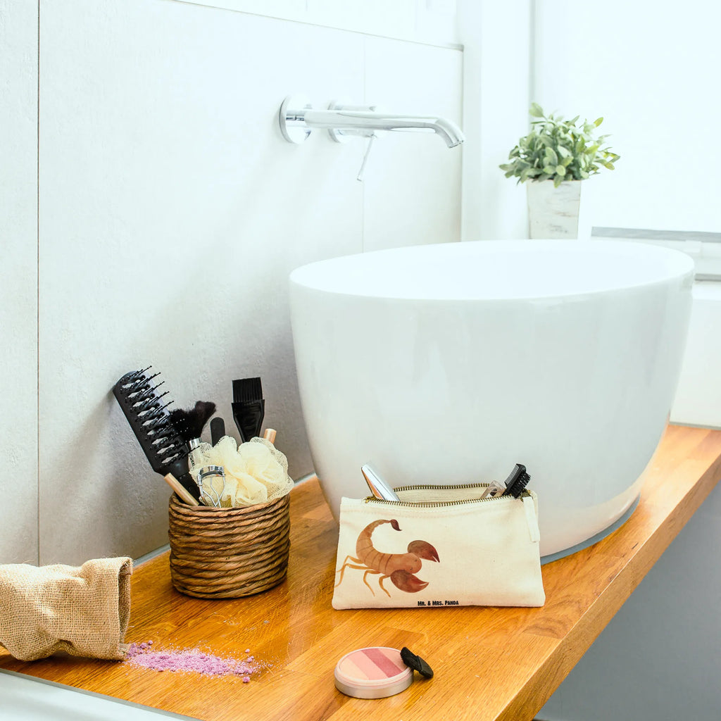 Make-up bag Star sign Scorpio Classic toiletry bag, pinsel tasche, utensilientasche, Kulturtasche, Mäppchen, beauty case, pencil case, Schlampermäppchen, aufbewahrungstasche, Waschtasche, aufbewahrungsbeutel, Waschbeutel, Etui, Stiftemäppchen, Kosmetikbeutel, Schminkbeutel, Schminktäschchen, Kulturbeutel, beauty tasche, Federmappe, Kosmetiktasche, kosmetiktäschchen, Schminktasche, Sternzeichen, Astrologie, Tierkreiszeichen, Horoskop, Aszendent, Skorpion Sternzeichen, Geschenk November, Geburtstag Oktober, Skorpione, Skorpion Geschenk, Geschenk Oktober, Geburtstag November