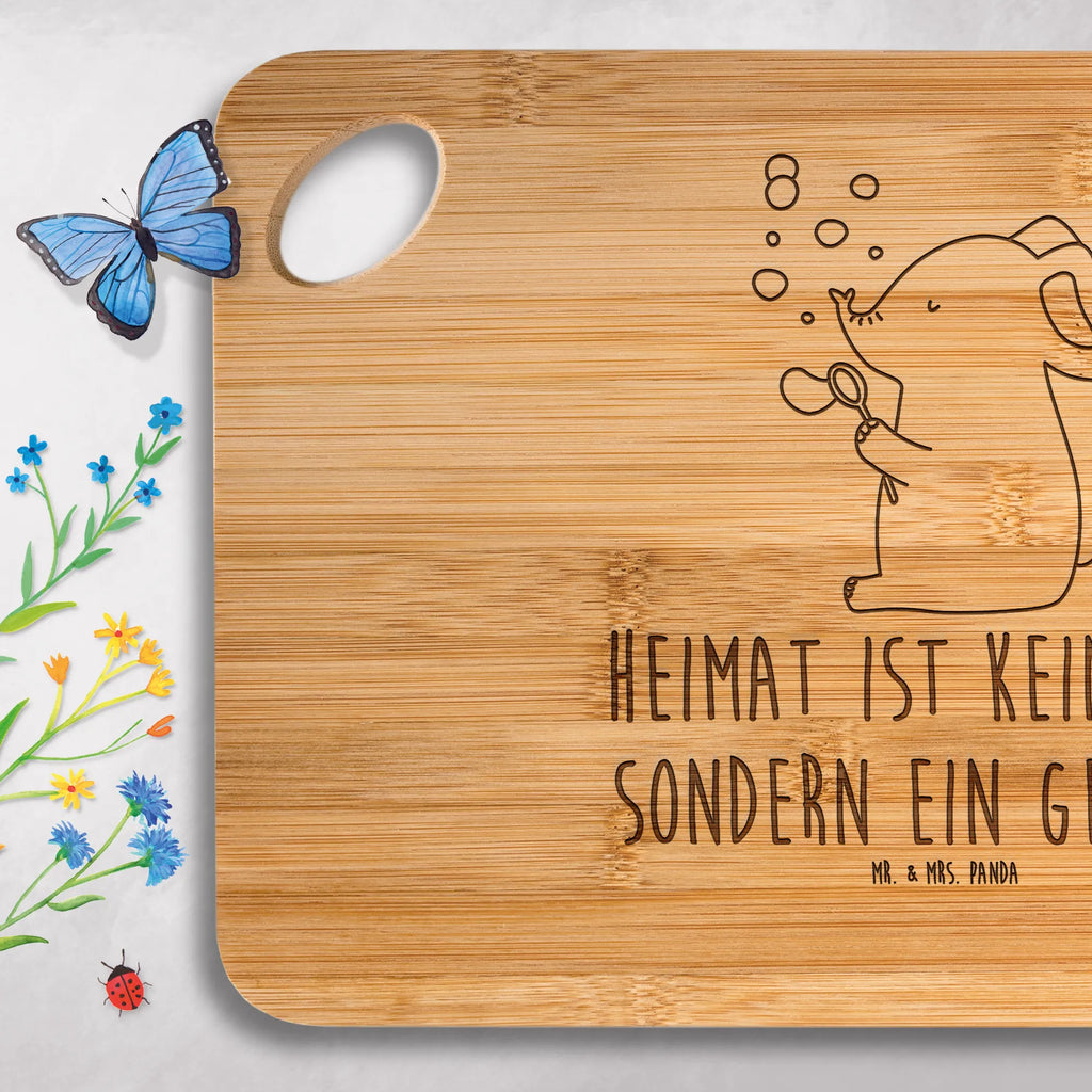 Holzbrettchen Elefant Seifenblasen Holzbrettchen, Holzbrett, Schneidebrett, Hackbrett, Servierbrett, Brett, Frühstücksbrett, Küchenbrett, Tiermotive, Gute Laune, lustige Sprüche, Tiere, Liebe, Elefanten, Liebesbeweis, Dickhäuter, Elefant, Gefühl. Daheim, Liebesspruch, Heimat, Seifenblasen, Rüsseltier