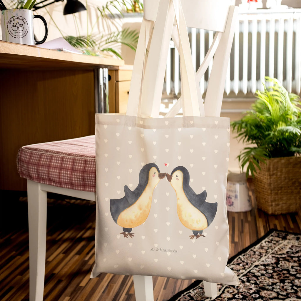 Einkaufstasche Pinguin Liebe Stoffeinkaufstaschen, Einkaufsbeutel, Stoffbeutel, Alltagstasche, Stofftragetasche, taschen shopper, Shopper, Umhängetasche, shopping bag, cityshopper, markttasche, Beutel Tasche, Tüte, stoffshopper, Stofftasche, Schultertasche, Beutel, Freizeittasche, Stofftaschen, Einkaufstasche, Einkaufstaschen, Strandtasche, Tragetaschen, Freundin, Freund, Liebe, Liebesgeschenk, Jahrestag, Verlobung, Partner, Ehemann, Ehefrau, Heiraten, Heiratsantrag, Hocheitstag, Paar, Geschenk Freundin, Liebesbeweis, Hochzeitstag, Pinguine, Pärchen. Liebespaar, Verlobter, Geschenkidee, Love, Pinguin Paar, Verlobte, Pinguin, Hochzeit, Gastgeschenk, Geschenk Freund, Liebesspruch, Pinguinpaar, Pinguin Liebe, Geschenk Hochzeitstag