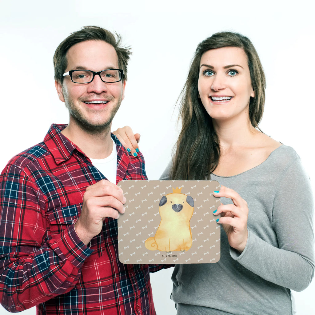 Mouse mat pug Crown laptop mauspad, notebook mauspad, mousematte, mauspad pc, Mausunterlage, computer mousepad, computermatte, mausteppich, laptop mousepad, Mousepad, Mausmatte, Mauspad, pc mousepad, mauspad laptop, pc mausunterlage, pc mauspad, computer mauspad, Hunderasse, Hundebesitzer, Hundemotiv, Haustier, Tierliebhaber, Sprüche, Hund, Lustig, Allergisch, Hausregel, Hundebesitzer. Spruch, Kinderlos, Mops