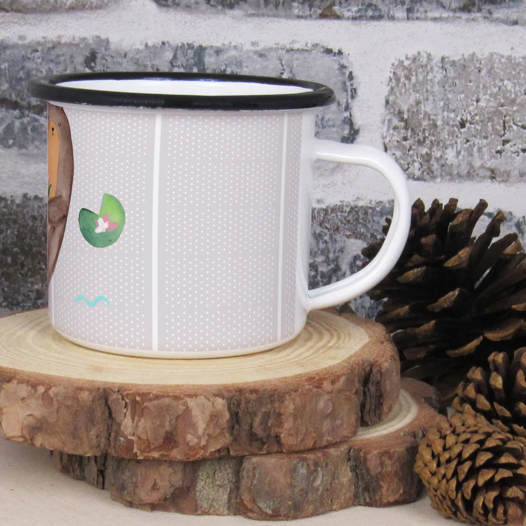 XL Emaille Tasse Otter mit Seerose Emaillierte Tasse, Emaille Becher Mit Henkel, Emaille Tasse Spülmaschinengeeignet, Emaille Tasse Nostalgie, Emaille Küchenzubehör, Emaille Tasse Für Picknick, Emaille Tasse Mit Rand, Emaille Tasse Weiß, Emaille Tasse Farbiger Rand, Vintage Emaillebecher, Emaillierter Becher, Emaille Tasse Robust, Emaille Geschirr, Emaille Sammlerstück, Emaille Tasse Oberflächenmuster, Emaille Kaffeebecher, Emaille Tasse Mit Motiv, Emaille Tasse, Emaille Tasse Rostfrei, Emaille Becher Outdoor, Tasse Aus Emaille, Emaille Tasse Landhausstil, Emaille Trinkbecher, Emaille Tasse Für Camping, Emaille Tasse Leicht, Emaille Becher, Camping Tasse, Emaille Teetasse, Retro Emaille Tasse, Emaille Tasse Rustikal, Emaille Tasse Für Garten, Otter, Fischotter, Seeotter, Otter Seeotter See Otter