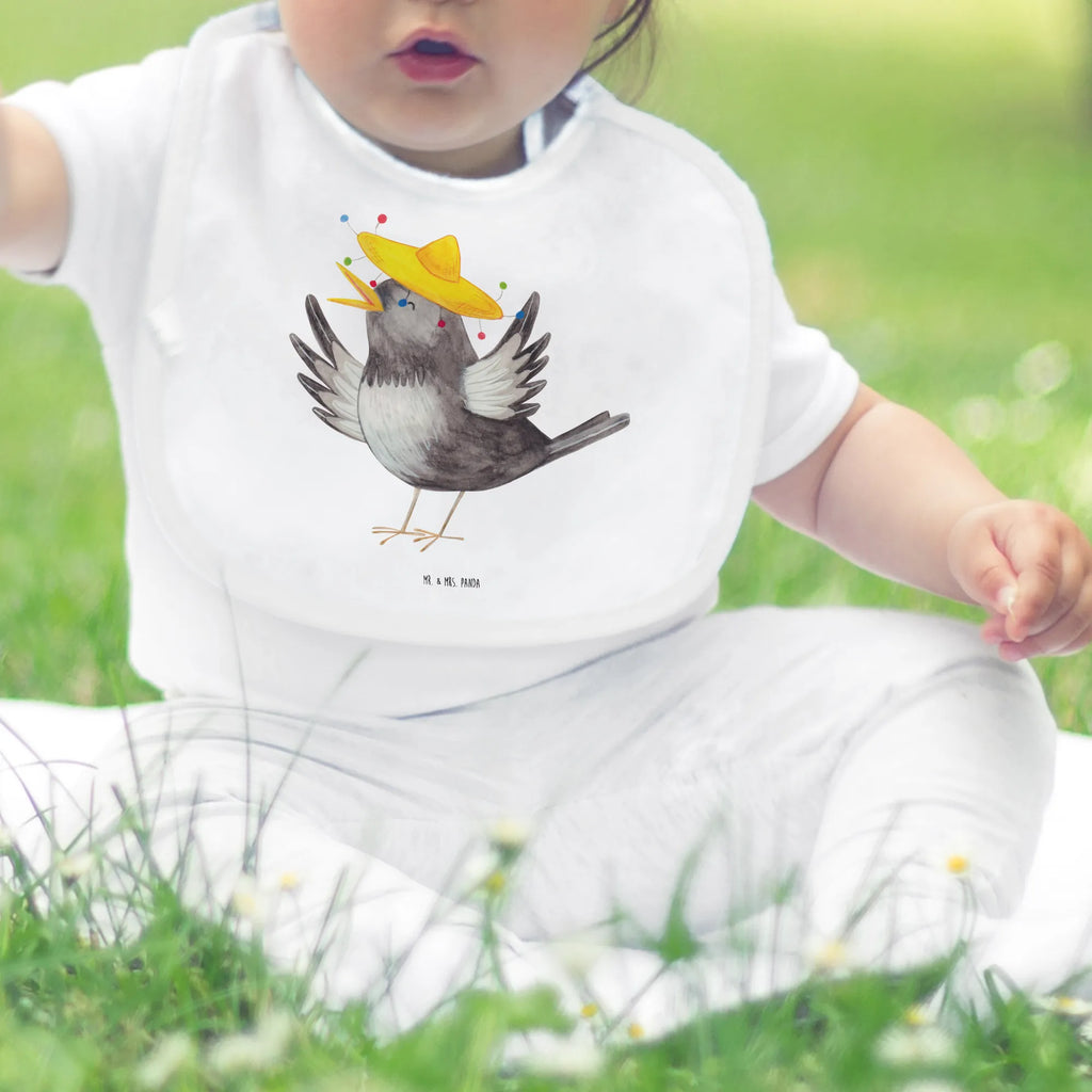 Organic Babylätzchen Rabe Sombrero Babylätzchen Für Beikost, Baby Lätzchen, Babyhalstuch, Babylätzchen Für Kita, Dreieckstuch Baby, Babylätzchen Alltagstauglich, Babylätzchen Design, Babylätzchen Mit Druckknopf, Babylätzchen Mit Motiv, Halstuch Für Neugeborene, Lustiges Babylätzchen, Lätzchen Baby, Lätzchen Für Babys, Baby Latz, Baby Lätzchen Set, Babylätzchen Mit Klettverschluss, Babylätzchen Für Jungen, Baby Esslätzchen, Babylätzchen Neutral, Baby Halstuch, Kleckerschutz Baby, Neugeborenen Lätzchen, Babylätzchen Wasserfest, Babylätzchen Handgemacht, Lätzchen Mit Spruch, Esslätzchen Baby, Babylätzchen Bunt, Babylätzchen Aus Baumwolle, Babylätzchen Weich, Babylätzchen Waschbar, Babylätzchen Bio Baumwolle, Sabberlätzchen, Babylätzchen, Babylätzchen Als Geschenk, Spucktuch Baby, Babylätzchen Für Mädchen, Tiermotive, Gute Laune, lustige Sprüche, Tiere, Spruch positiv, glücklich sein, Elster, Vögel, fröhlich sein, Motivation, Rabe, froh, Vogel, Glück Spruch