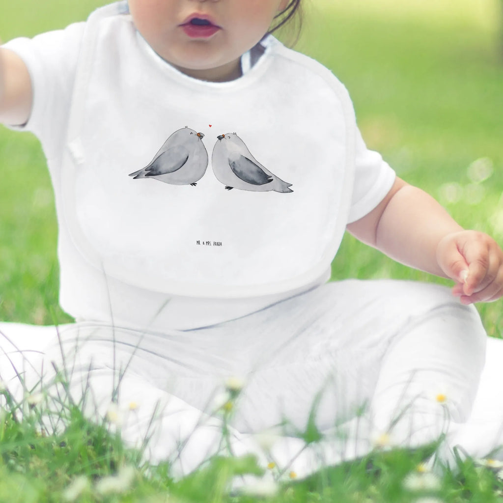 Bib Turtledoves in love Lätzchen Für Babys, Babylätzchen Mit Motiv, Babyartikel, Kinderkleidung, Babykleidung, Babylätzchen Design, Neugeborenen Lätzchen, Babylätzchen Waschbar, Lätze, Baby Esslätzchen, Eltern, Babyshower, Babylätzchen Mit Klettverschluss, Babylätzchen Für Kita, Babylätzchen Aus Baumwolle, Esslätzchen Baby, Babylätzchen Weich, Babylätzchen Für Beikost, Halstuch Für Neugeborene, Babylätzchen Wasserfest, Babyparty, Baby Lätzchen, Babylätzchen Für Mädchen, Babylätzchen Alltagstauglich, Babymode, Dreieckstuch Baby, Babylätzchen Für Jungen, Babylätzchen Bio Baumwolle, Babylätzchen Bunt, Kleckerschutz Baby, Geschenk Zur Geburt, Kleinkind, Babylätzchen, Babylatz, Babyausstattung, Baby Lätzchen Set, Sabberlätzchen, Lätzchen Baby, Spucktuch Baby, Babyhalstuch, Lustiges Babylätzchen, Baby Erstausstattung, Lätzchen Mit Spruch, Babylätzchen Mit Druckknopf, Babylätzchen Als Geschenk, Babylätzchen Handgemacht, Baby Halstuch, Babylätzchen Neutral, Baby Latz, Freundin, Freund, Liebe, Liebesgeschenk, Jahrestag, Verlobung, Partner, Ehemann, Ehefrau, Heiraten, Heiratsantrag, Hocheitstag, Geschenk Freundin, Liebesbeweis, Tauben, Geschenk Freund, Turteltauben, Hochzeitstag, Geschenk Hochzeit, Verlobt, Turteltäubchen, Verliebt, Verheiratet