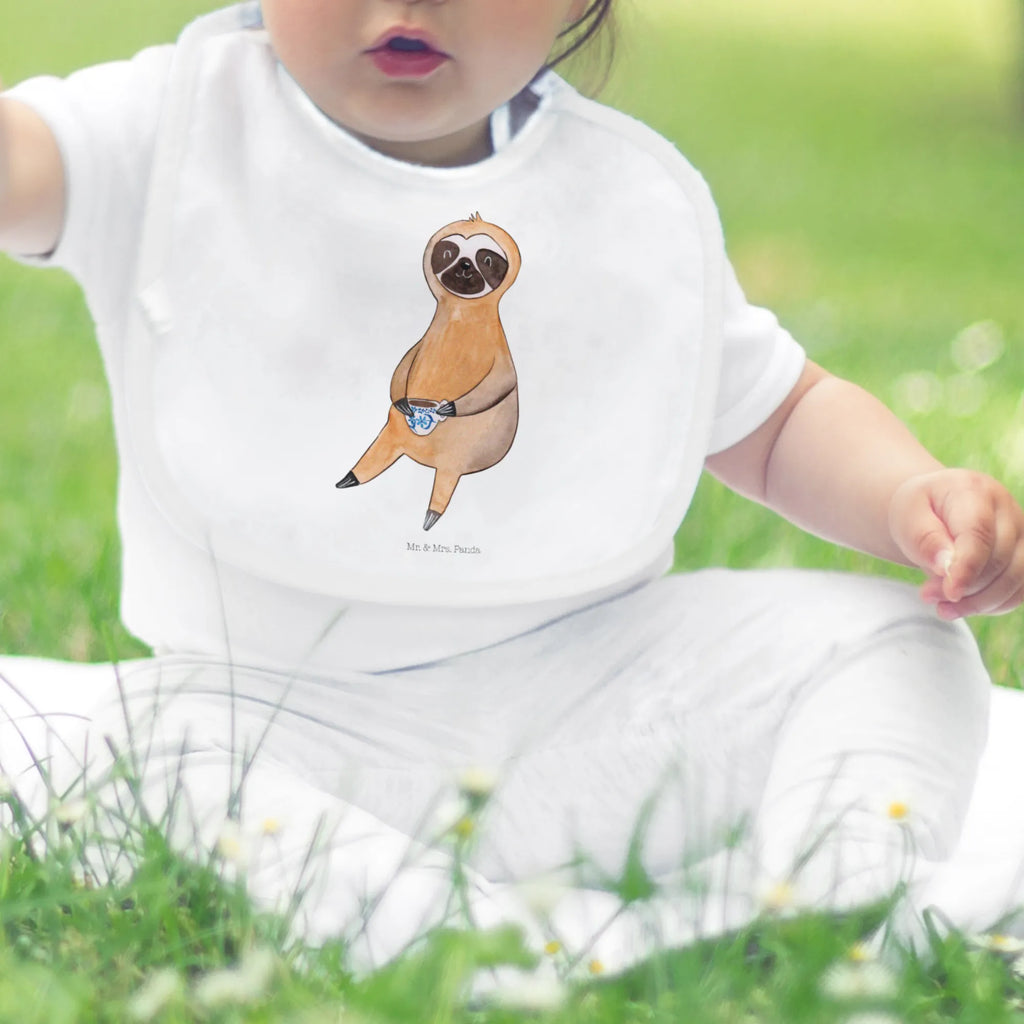 Organic Babylätzchen Faultier Kaffee Babyhalstuch, Babylatz, Babylätzchen Für Beikost, Babylätzchen Design, Babylätzchen Für Jungen, Babymode, Dreieckstuch Baby, Babylätzchen, Babylätzchen Neutral, Baby Latz, Baby Lätzchen Set, Halstuch Für Neugeborene, Sabberlätzchen, Babylätzchen Mit Klettverschluss, Eltern, Babykleidung, Babylätzchen Aus Baumwolle, Kleckerschutz Baby, Neugeborenen Lätzchen, Baby Halstuch, Lätzchen Mit Spruch, Babylätzchen Weich, Babylätzchen Für Kita, Babylätzchen Mit Motiv, Babylätzchen Für Mädchen, Lätzchen Für Babys, Spucktuch Baby, Baby Lätzchen, Lätzchen Baby, Baby Esslätzchen, Kleinkind, Babyparty, Kinderkleidung, Babylätzchen Als Geschenk, Baby Erstausstattung, Esslätzchen Baby, Babyartikel, Babylätzchen Alltagstauglich, Babylätzchen Wasserfest, Babyausstattung, Babylätzchen Mit Druckknopf, Lustiges Babylätzchen, Babylätzchen Bunt, Babylätzchen Bio Baumwolle, Babylätzchen Handgemacht, Babylätzchen Waschbar, Geschenk Zur Geburt, Babyshower, Lätze, Faultier, Faultier Geschenk, Faultier Deko, Kaffee, Kaffeegetränk, Genießer, Erster Kaffee, Lieblingstier, Faultiere, Coffee, Morgenmuffel, faul, Kaffeetasse, Frühaufsteher