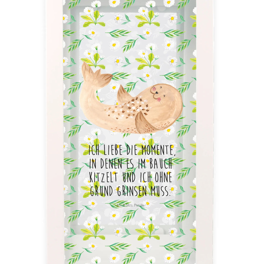 Deko Laterne Robbe liegend Dekolaterne, Laterne Mit Muster, Laterne Maritim, Laterne Mit Spiegelglas, Laterne Spülmaschinenfest (Glas), Laterne Pastellfarben, Laterne Mit Sternenmuster, Laterne Beleuchtet, Laterne Mit Griff, Laterne Wind- und Wetterfest, Laterne Rustikal, Tischlaterne, Holzlaterne, Outdoor-Laterne, Laterne Deko, LED-Laterne, Hängelaterne Deko, Laterne Orientalisch, Laterne Minimalistisch, Laterne Mit Blumenmotiv, Windlichtlaterne, Lichterkettenlaterne, Deko Laterne, Laterne Zum Stellen, Laternenwindlicht, Terrasse-Laterne, Metalllaterne, Teelichthalter Laterne, Laterne Zum Hängen, Laterne Klein, Laterne Shabby Chic, Laterne Klassisch, Laterne XXL, Laterne Romantisch, Laternenlicht, Innenraum-Laterne, Glaslaterne, Laterne Skandinavisch, Laterne Vintage, Laterne Mit Motiv, Laterne Landhausstil, Laternen-Set, Lichterlaterne, Laterne Modern, Gartenlaterne, Kerzenlaterne, Laterne Weiß, Tiermotive, Gute Laune, lustige Sprüche, Tiere, Meerestier, Ostsee, Nordsee, Strand, Robbe, Seehund, Lachen, Robben, Freude