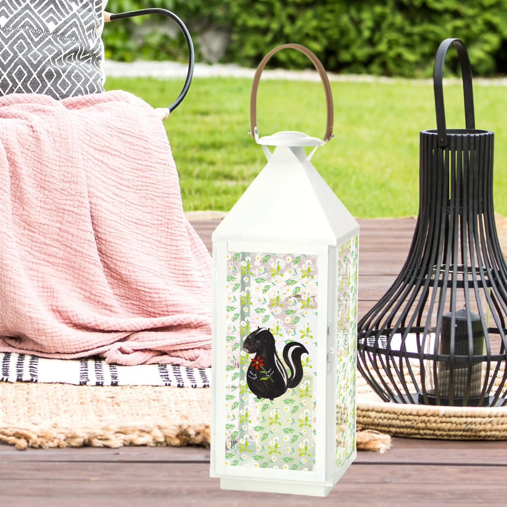 Decorative lantern skunk flower Tischlaterne, Innenraum-Laterne, Laterne Shabby Chic, Laterne Vintage, Laterne Maritim, Hängelaterne Deko, Laterne Mit Blumenmotiv, Glaslaterne, Laterne Mit Spiegelglas, Laterne XXL, Laterne Beleuchtet, Laterne Rustikal, Laterne Mit Griff, Gartenlaterne, Laterne Spülmaschinenfest (Glas), Laterne Skandinavisch, Laterne Mit Muster, Lichterkettenlaterne, Terrasse-Laterne, Deko Laterne, Teelichthalter Laterne, Laternen-Set, Laterne Modern, Laterne Klein, Dekolaterne, Laterne Klassisch, Laterne Zum Stellen, Laterne Pastellfarben, Laternenlicht, Laterne Wind- und Wetterfest, Holzlaterne, LED-Laterne, Laterne Deko, Kerzenlaterne, Laterne Romantisch, Laterne Zum Hängen, Laternenwindlicht, Laterne Mit Sternenmuster, Laterne Minimalistisch, Lichterlaterne, Laterne Landhausstil, Laterne Mit Motiv, Metalllaterne, Laterne Weiß, Windlichtlaterne, Laterne Orientalisch, Outdoor-Laterne, Stinktier, Skunk, Tagträumer, Träume, verträumt, Stinki, Raubtier, Wildtier, Dreams, Stinker