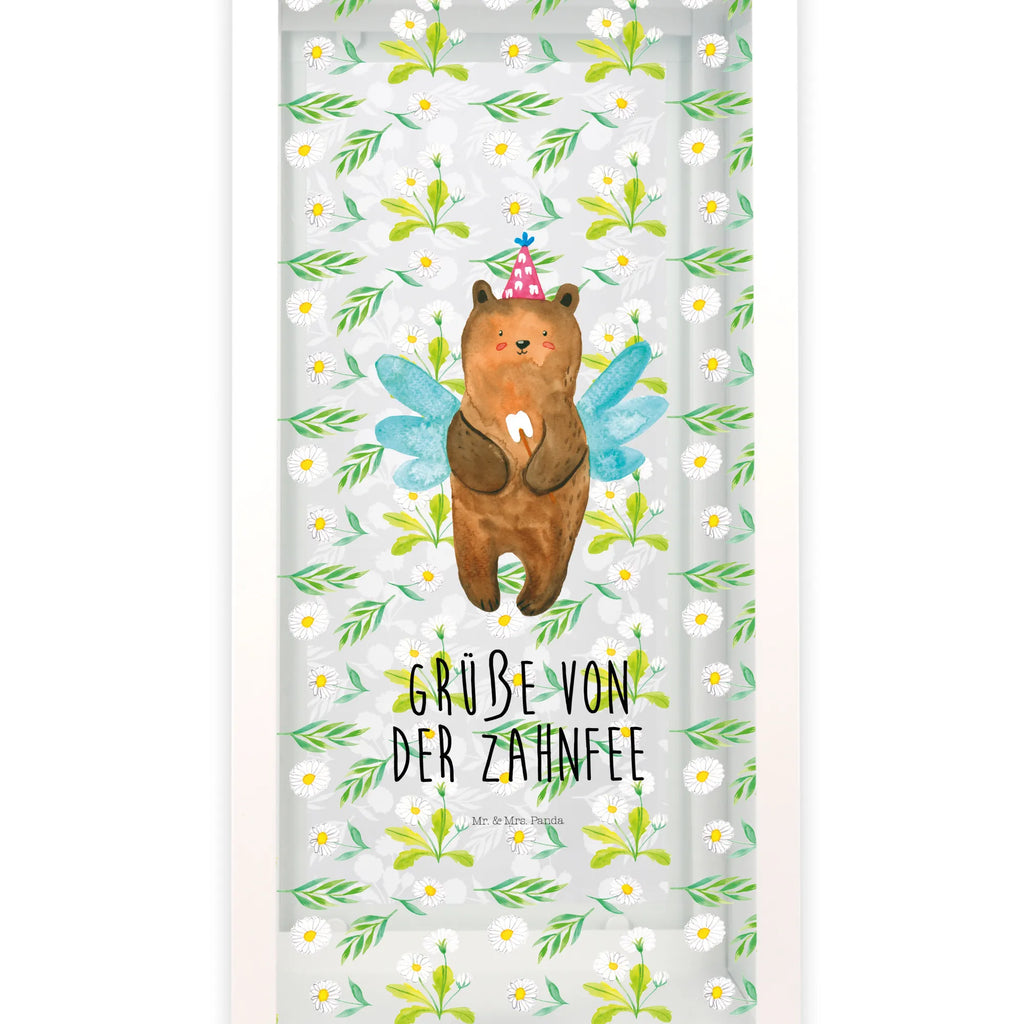 Deko Laterne Zahnfee Bär LED-Laterne, Gartenlaterne, Holzlaterne, Laterne Mit Blumenmotiv, Laterne Maritim, Innenraum-Laterne, Teelichthalter Laterne, Outdoor-Laterne, Laterne Zum Hängen, Terrasse-Laterne, Laterne Pastellfarben, Laterne Deko, Glaslaterne, Laterne Skandinavisch, Laternen-Set, Laterne Modern, Lichterlaterne, Laterne Beleuchtet, Laterne Vintage, Dekolaterne, Laterne Mit Motiv, Laterne Zum Stellen, Laterne Mit Muster, Laternenwindlicht, Laterne Orientalisch, Laterne Weiß, Laterne Wind- und Wetterfest, Deko Laterne, Laternenlicht, Kerzenlaterne, Tischlaterne, Laterne Shabby Chic, Hängelaterne Deko, Laterne Spülmaschinenfest (Glas), Metalllaterne, Laterne Minimalistisch, Laterne Mit Sternenmuster, Laterne Romantisch, Laterne Klein, Windlichtlaterne, Laterne Mit Spiegelglas, Laterne Landhausstil, Laterne Klassisch, Laterne Mit Griff, Laterne Rustikal, Laterne XXL, Lichterkettenlaterne, Bär, Teddy, Teddybär, Erster Zahn, Zahnfee, Fee, Milchzahn