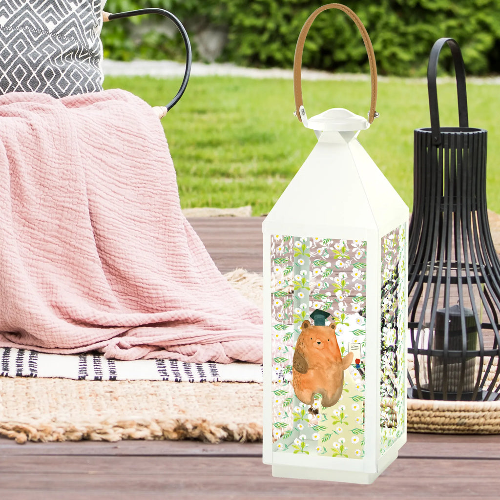 Decorative lantern bear Test Innenraum-Laterne, Laterne Wind- und Wetterfest, Laternenlicht, LED-Laterne, Kerzenlaterne, Laterne Beleuchtet, Glaslaterne, Tischlaterne, Holzlaterne, Laterne Spülmaschinenfest (Glas), Metalllaterne, Laterne Klein, Laterne Pastellfarben, Teelichthalter Laterne, Laterne Zum Stellen, Dekolaterne, Laterne Romantisch, Gartenlaterne, Laterne Minimalistisch, Laterne Mit Sternenmuster, Laterne Orientalisch, Outdoor-Laterne, Laterne Modern, Laterne Weiß, Laterne Mit Muster, Laterne Klassisch, Laterne Zum Hängen, Lichterkettenlaterne, Hängelaterne Deko, Laternenwindlicht, Laterne Maritim, Laterne Mit Motiv, Laterne Mit Griff, Laterne Deko, Laternen-Set, Laterne Mit Spiegelglas, Laterne Vintage, Laterne Skandinavisch, Laterne XXL, Windlichtlaterne, Laterne Rustikal, Laterne Landhausstil, Terrasse-Laterne, Laterne Shabby Chic, Lichterlaterne, Deko Laterne, Laterne Mit Blumenmotiv, Bär, Teddy, Teddybär, Prüfung bestanden, Abschluss, Prüfungen, Zeugnis, Abitur, Abschlusszeugnis