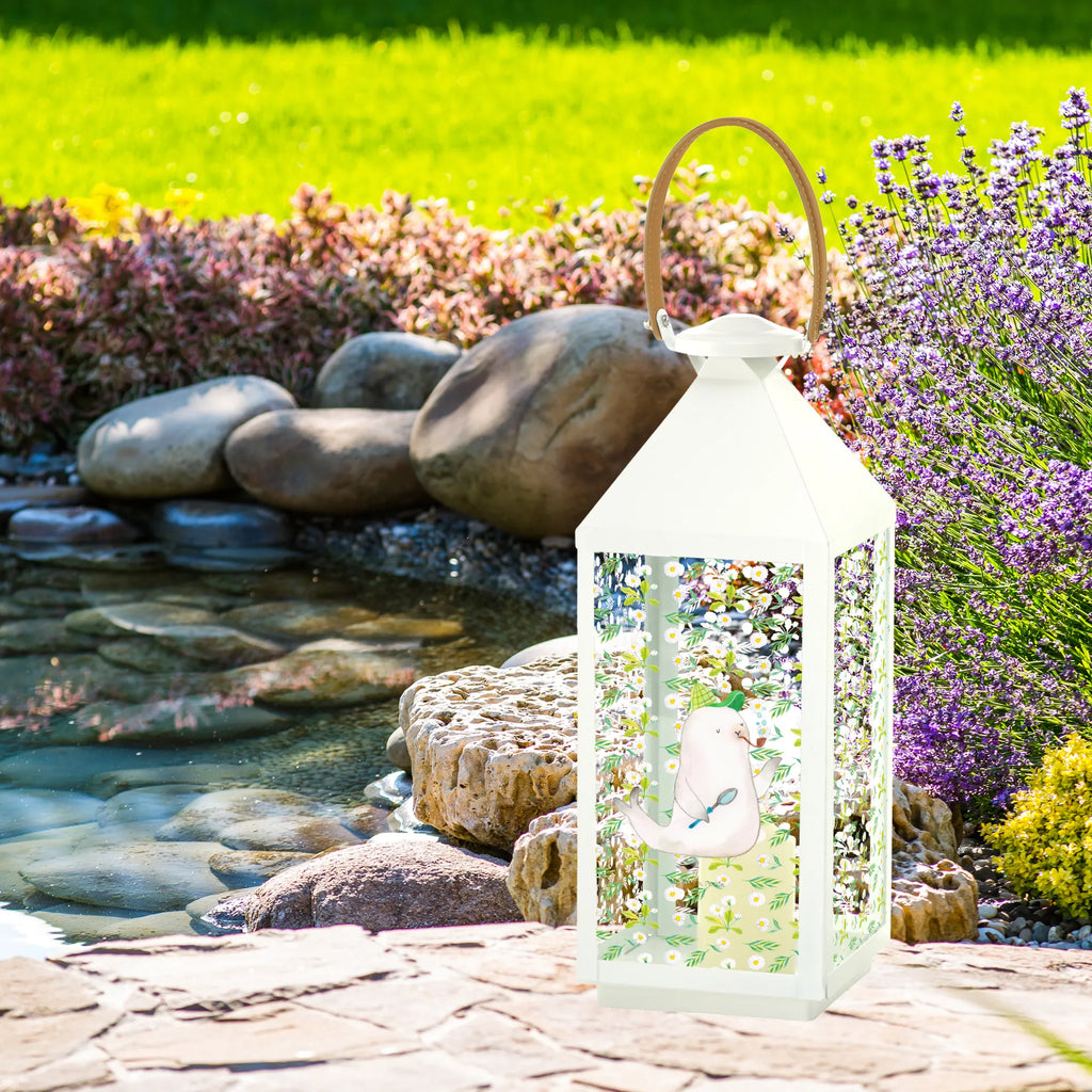 Deko Laterne Robbe Sherlock Laterne Mit Muster, Laterne Pastellfarben, Laterne Deko, Laterne Shabby Chic, Laterne Mit Sternenmuster, Metall Laterne, Laterne Romantisch, Laterne Landhausstil, Laterne Zum Hängen, Laterne Mit Blumenmotiv, Kerzenlaterne, Hängeleuchte, Dekolaterne, Innenraum-Laterne, Lichterkettenlaterne, Laterne Orientalisch, Laterne Spülmaschinenfest (Glas), Windlichtlaterne, Laterne Klein, Laterne Mit Griff, Laternen-Set, Laterne Rustikal, Deko Laterne, Glaslaterne, Teelichthalter Laterne, Laterne Minimalistisch, Laterne Skandinavisch, Laterne Zum Stellen, Laterne Wind- und Wetterfest, Laterne Klassisch, Outdoor-Laterne, Windlicht, Laterne Vintage, Laterne Mit Motiv, Hängelaterne Deko, Laterne Weiß, Lichterlaterne, Laternenwindlicht, Laterne Modern, Laterne Mit Spiegelglas, Holzlaterne, Laterne XXL, Laterne Beleuchtet, LED-Laterne, Laternenlicht, Tischlaterne, Metalllaterne, Terrasse-Laterne, Laterne Maritim, Leuchten, Lustige Sprüche, Tiere, Tiermotive, Gute Laune