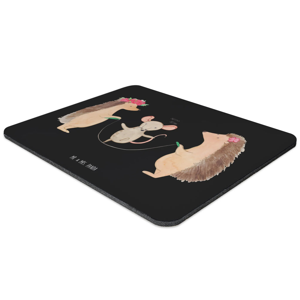 Mauspad Igel Seilhüpfen Mousepad, pc mauspad, mauspad pc, notebook mauspad, computermatte, mausteppich, pc mousepad, computer mousepad, Mauspad, computer mauspad, laptop mousepad, pc mausunterlage, Mausunterlage, laptop mauspad, mousematte, mauspad laptop, Mausmatte, Tiere, Tiermotive, Lustige Sprüche, Gute Laune, Igel, Maus, Kindergarten, Kinder, Seilhüpfen, Seilspringen