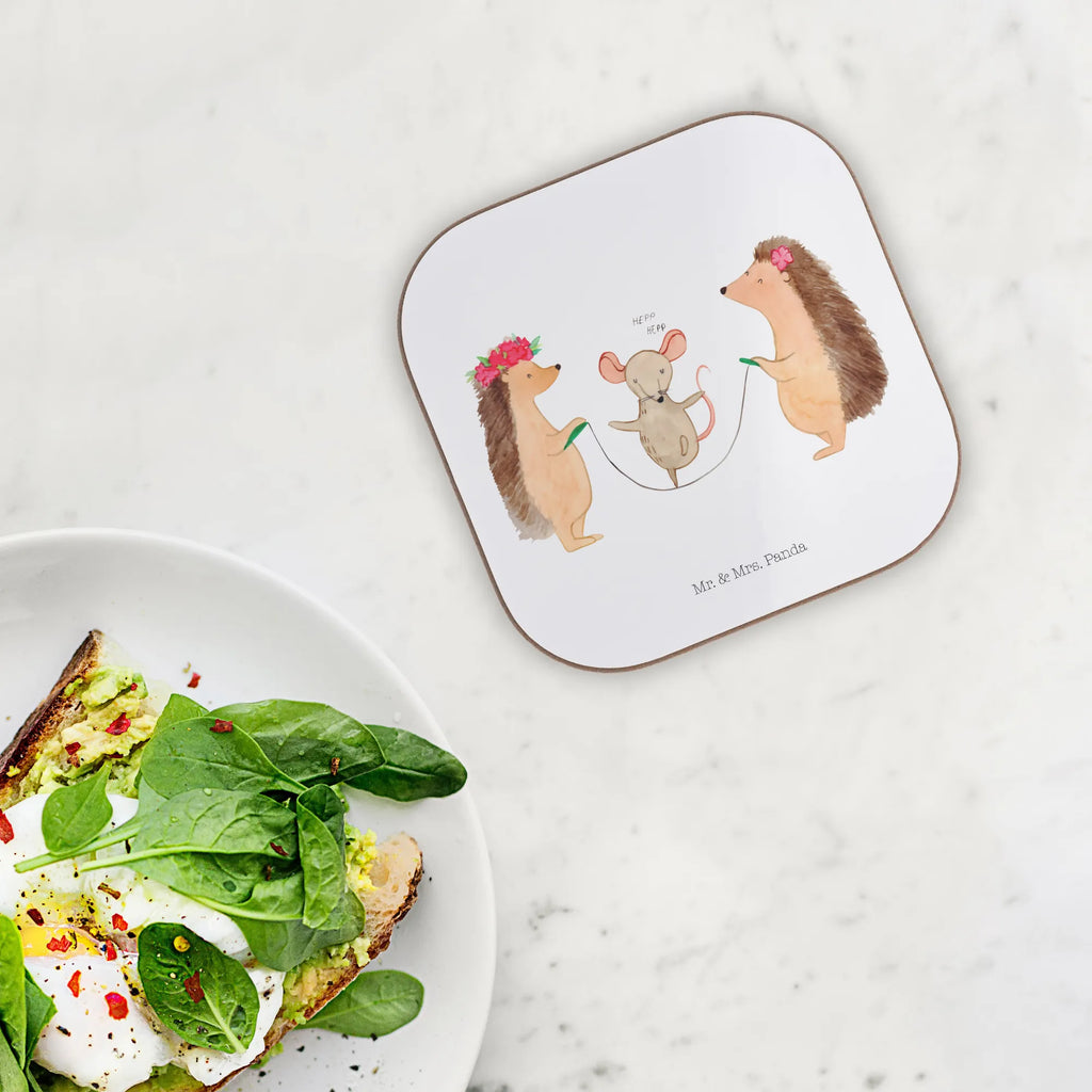 Square coaster Hedgehog skipping Korkuntersetzer, Untersetzer, Untersetzer Design, Tassen Untersetzer, Glasuntersetzer, Untersetzer Holz, Holzuntersetzer, Getränkeuntersetzer, Untersetzer für Gläser, Untersetzer Gläser, Untersetzer aus Holz, Bierdeckel, Tiermotive, Gute Laune, lustige Sprüche, Tiere, Kinder, Seilhüpfen, Kindergarten, Maus, Seilspringen, Igel