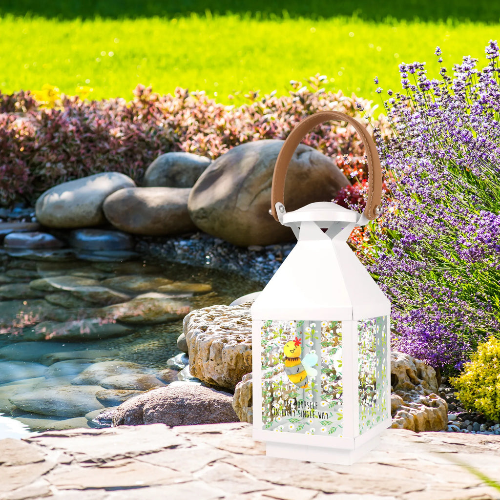 Decorative lantern bee flower Holzlaterne, Laternenwindlicht, Laterne Minimalistisch, Lichterkettenlaterne, Laterne XXL, Teelichthalter Laterne, Metalllaterne, Laterne Shabby Chic, Laterne Klein, Terrasse-Laterne, Tischlaterne, Gartenlaterne, Laterne Zum Stellen, Laterne Deko, Laterne Skandinavisch, Laterne Beleuchtet, Laterne Weiß, Laterne Mit Sternenmuster, Laterne Mit Muster, Laterne Rustikal, Lichterlaterne, Laterne Orientalisch, Laternenlicht, Laterne Klassisch, Laterne Mit Motiv, Laterne Landhausstil, Deko Laterne, Laterne Zum Hängen, Kerzenlaterne, Laterne Vintage, Laterne Mit Griff, Outdoor-Laterne, Laterne Pastellfarben, Laterne Mit Spiegelglas, Laterne Romantisch, Laterne Wind- und Wetterfest, Laternen-Set, Glaslaterne, Windlichtlaterne, Laterne Spülmaschinenfest (Glas), Hängelaterne Deko, LED-Laterne, Laterne Mit Blumenmotiv, Dekolaterne, Laterne Maritim, Laterne Modern, Innenraum-Laterne, Biene, Wespe, Hummel