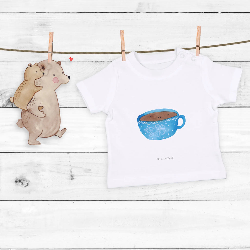 Organic Baby Shirt Kaffee Tasse Baby T-Shirt, Baby Shirt Mit Spruch, Baby Kurzarmshirt, Baby Shirt Neutral, Baby Pullover, Baby Shirt Junge, Baby Shirt Klassisch, Baby Bio Shirt, Süßes Baby Shirt, Baby Shirt Alltag, Baby Shirt Weiß, Baby Langarmshirt, Baby Shirt Zur Geburt, Baby Shirt Mit Motiv, Baby Shirt Geschenk, Baby Shirt Erstausstattung, Baby Shirt Unisex, Baby Baumwollshirt, Baby Hemd, Baby Jerseyshirt, Baby Oberteil, Baby Shirt Bunt, Baby Shirt, Baby Shirt Grau, Baby Shirt Modern, Baby Shirt Pastell, Lustiges Baby Shirt, Baby Shirt Mädchen, Baby Shirt Mit Aufdruck, Baby Shirt Gestreift, Baby Top, Baby Sweatshirt, Gute Laune, Tiermotive, Tiere, Lustige Sprüche, Tasse, Kaffee, Genuss, Glücklich, Liebe, Geschmack