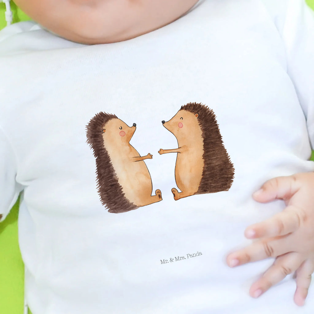 Organic Baby Shirt Igel Liebe Baby Shirt Zur Geburt, Baby Baumwollshirt, Baby Langarmshirt, Baby Shirt Erstausstattung, Baby Shirt Mädchen, Baby Bio Shirt, Baby Shirt Modern, Baby Shirt, Baby Shirt Geschenk, Baby Top, Baby Shirt Neutral, Baby Pullover, Baby Shirt Unisex, Lustiges Baby Shirt, Süßes Baby Shirt, Baby Shirt Mit Spruch, Baby Kurzarmshirt, Baby Shirt Grau, Baby Shirt Weiß, Baby Shirt Junge, Baby Jerseyshirt, Baby Shirt Bunt, Baby T-Shirt, Baby Sweatshirt, Baby Oberteil, Baby Shirt Mit Aufdruck, Baby Hemd, Baby Shirt Mit Motiv, Baby Shirt Klassisch, Baby Shirt Pastell, Baby Shirt Gestreift, Baby Shirt Alltag, Liebe, Partner, Freund, Freundin, Ehemann, Ehefrau, Heiraten, Verlobung, Heiratsantrag, Liebesgeschenk, Jahrestag, Hocheitstag, Verheiratet, Verliebt, Verlobt, Igel, Hochzeitstag, Liebesbeweis, Geschenk, Hochzeit