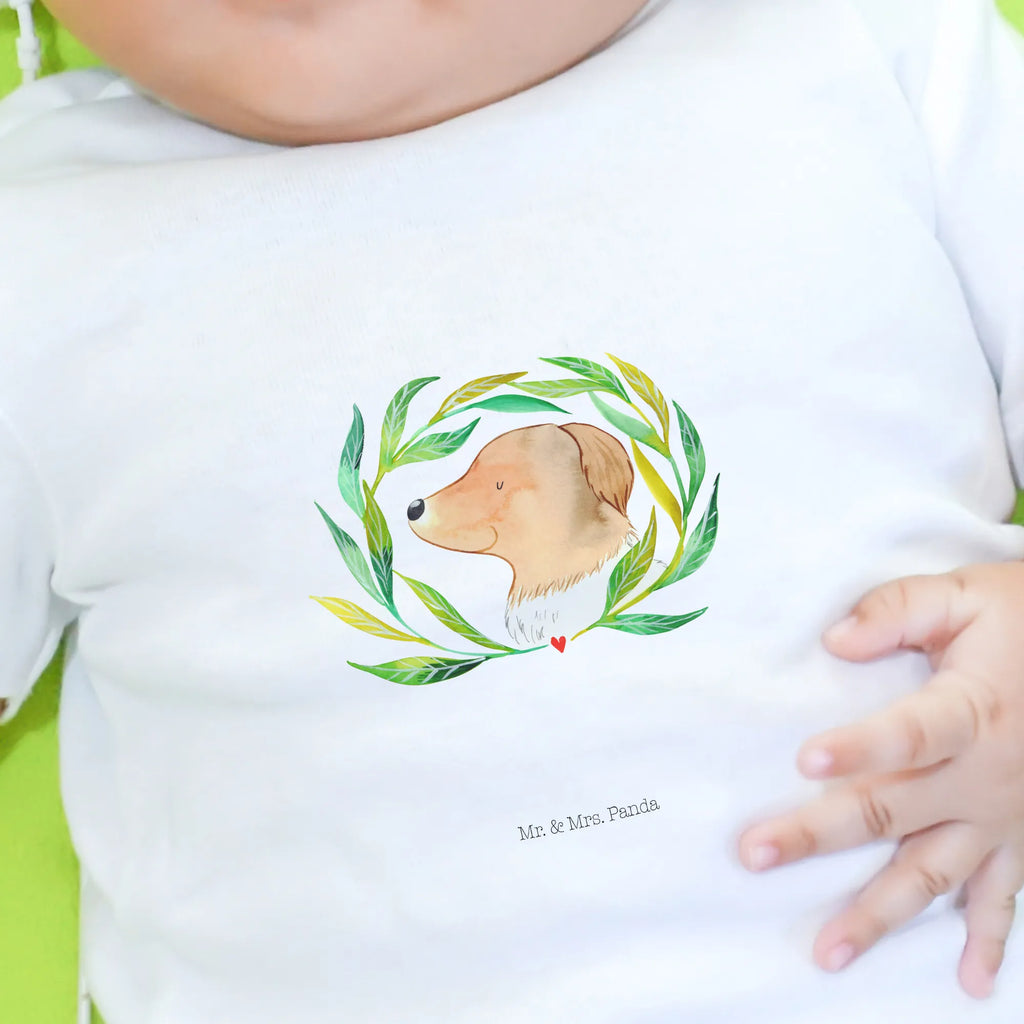 Organic Baby Shirt Hund Blumen Süßes Baby Shirt, Baby Shirt Unisex, Baby Shirt Alltag, Baby Shirt Mädchen, Baby Shirt Erstausstattung, Baby Shirt Grau, Lustiges Baby Shirt, Baby Pullover, Baby Jerseyshirt, Baby Hemd, Baby Bio Shirt, Baby Shirt Mit Aufdruck, Baby Shirt Geschenk, Baby Shirt Mit Motiv, Baby Shirt Zur Geburt, Baby Shirt Modern, Baby Shirt Pastell, Baby Shirt Weiß, Baby Oberteil, Baby Shirt Bunt, Baby Langarmshirt, Baby Sweatshirt, Baby T-Shirt, Baby Shirt Mit Spruch, Baby Kurzarmshirt, Baby Shirt Junge, Baby Shirt Gestreift, Baby Shirt Neutral, Baby Top, Baby Shirt Klassisch, Baby Baumwollshirt, Baby Shirt, Hundemotiv, Sprüche, Haustier, Tierliebhaber, Hund, Hunderasse, Hundebesitzer, Selbsttherapie, Therapie, Hundeglück, Ranke, Hunde, Hundeliebe