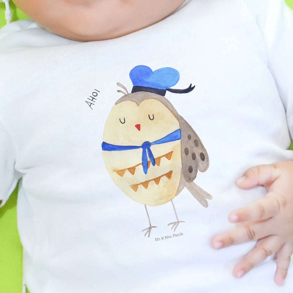 Organic Baby Shirt Eule Matrose Baby Shirt Mädchen, Baby Oberteil, Baby Shirt Neutral, Baby Shirt Klassisch, Baby Shirt Modern, Baby Baumwollshirt, Baby Shirt Mit Spruch, Baby Shirt Erstausstattung, Baby Shirt Mit Aufdruck, Baby Shirt Geschenk, Baby Shirt Gestreift, Baby Shirt Zur Geburt, Baby Sweatshirt, Baby Shirt, Baby Shirt Weiß, Baby Shirt Unisex, Baby Shirt Bunt, Lustiges Baby Shirt, Baby Bio Shirt, Baby Shirt Junge, Baby Jerseyshirt, Baby Hemd, Baby Shirt Pastell, Süßes Baby Shirt, Baby Kurzarmshirt, Baby Langarmshirt, Baby Top, Baby Pullover, Baby Shirt Mit Motiv, Baby T-Shirt, Baby Shirt Alltag, Baby Shirt Grau, Eule, Matrose, Owl, Wortspiel lustig, Seefahrer, Hochzeitstag Geschenk, Eule Deko, Freundin, Eule Spruch, Heimathafen, Ehe