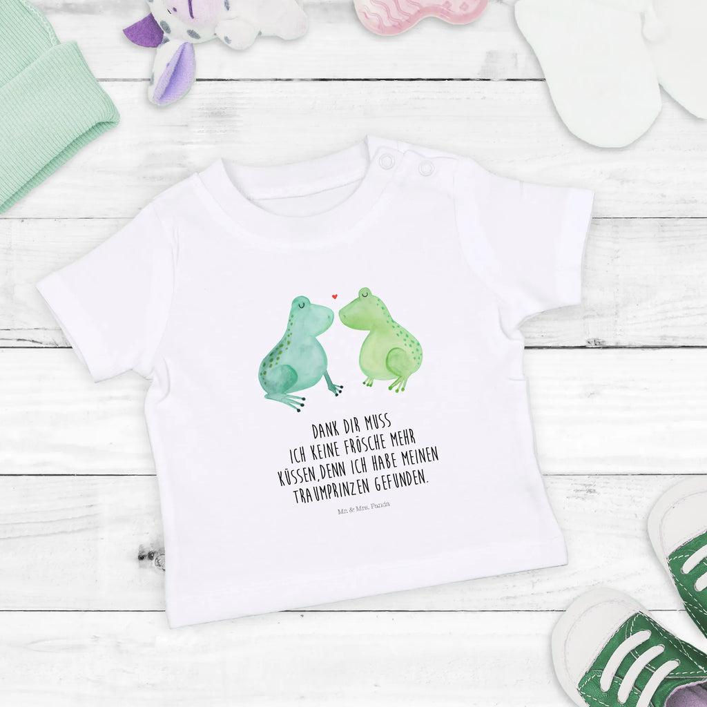 Organic Baby Shirt Frogs in love Baby Bio Shirt, Baby Shirt Grau, Baby Shirt Junge, Baby Shirt Pastell, Baby Top, Baby Shirt Bunt, Baby Shirt Weiß, Baby Shirt Mädchen, Baby Jerseyshirt, Baby Shirt Mit Spruch, Baby Shirt Neutral, Baby Shirt Zur Geburt, Baby Shirt Klassisch, Baby Shirt Alltag, Lustiges Baby Shirt, Baby Shirt Mit Motiv, Baby Shirt Unisex, Baby Shirt Modern, Baby Shirt Geschenk, Baby Baumwollshirt, Baby T-Shirt, Baby Kurzarmshirt, Baby Pullover, Baby Shirt Gestreift, Baby Sweatshirt, Baby Langarmshirt, Baby Shirt Mit Aufdruck, Baby Hemd, Baby Shirt Erstausstattung, Baby Shirt, Süßes Baby Shirt, Baby Oberteil, Heiratsantrag, Partner, Hocheitstag, Ehemann, Liebe, Ehefrau, Jahrestag, Freund, Liebesgeschenk, Verlobung, Freundin, Heiraten, Geschenk Freund, Verlobt, Geschenk Hochzeit, Liebesbeweis, Frosch, Verheiratet, Verliebt, Froschkönig, Fröschchen, Geschenk Freundin, Frösche, Hochzeitstag
