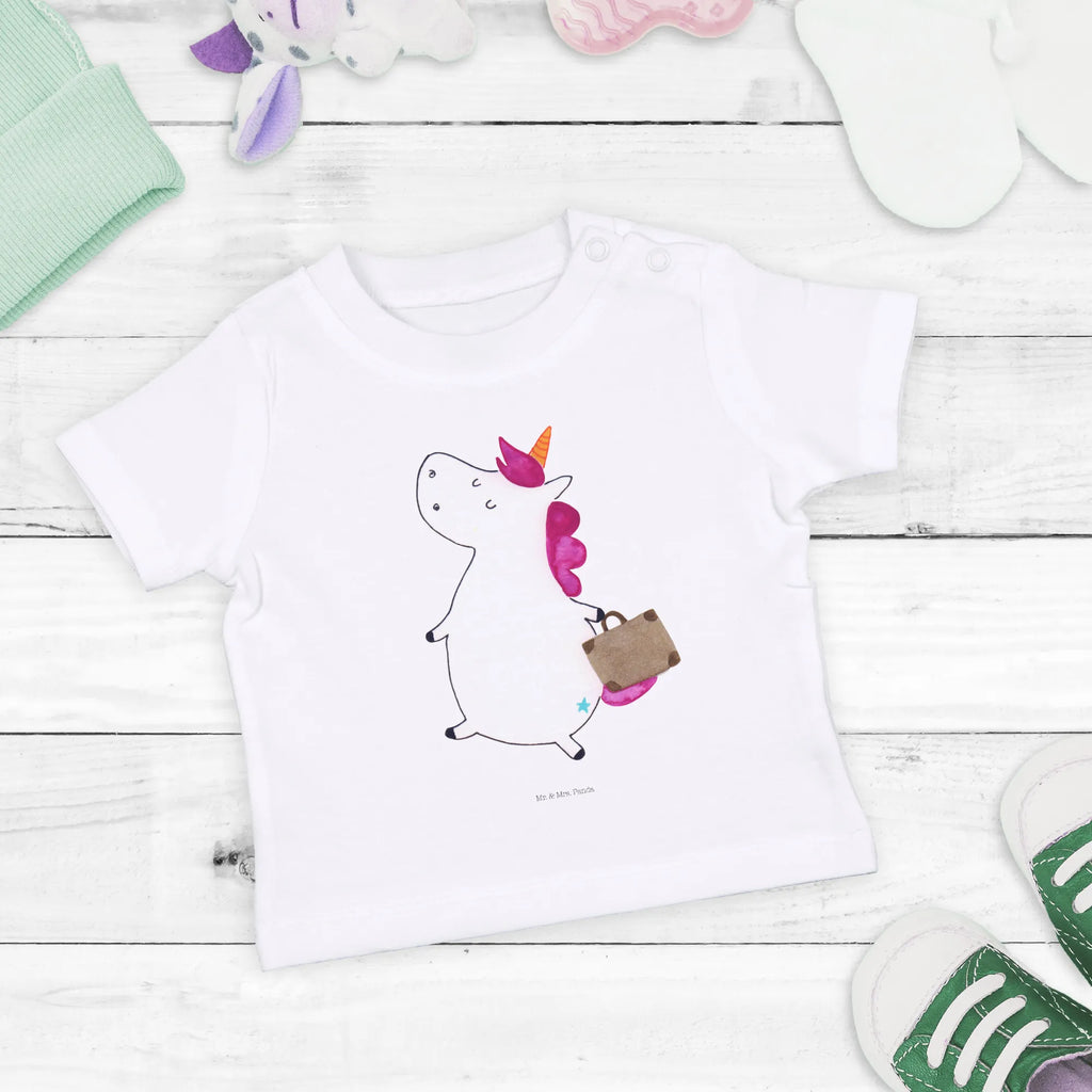Organic Baby Shirt unicorn Suitcase Baby Baumwollshirt, Baby Shirt, Baby Langarmshirt, Baby T-Shirt, Baby Shirt Alltag, Baby Shirt Zur Geburt, Süßes Baby Shirt, Baby Shirt Geschenk, Baby Shirt Grau, Baby Oberteil, Baby Shirt Mit Motiv, Baby Bio Shirt, Baby Shirt Junge, Baby Pullover, Baby Shirt Mit Aufdruck, Baby Top, Baby Shirt Neutral, Baby Shirt Klassisch, Baby Shirt Mädchen, Baby Shirt Gestreift, Baby Shirt Erstausstattung, Baby Kurzarmshirt, Baby Shirt Weiß, Baby Shirt Pastell, Baby Sweatshirt, Baby Jerseyshirt, Baby Shirt Unisex, Baby Shirt Bunt, Baby Hemd, Baby Shirt Mit Spruch, Lustiges Baby Shirt, Baby Shirt Modern, Einhorn Deko, Einhörner, Einhorn, Unicorn, Abenteuer, Erwachsen, Kind, Witzig, Spaß, Gepäck, Reise, Verreisen, Lustig, Albern, Koffer
