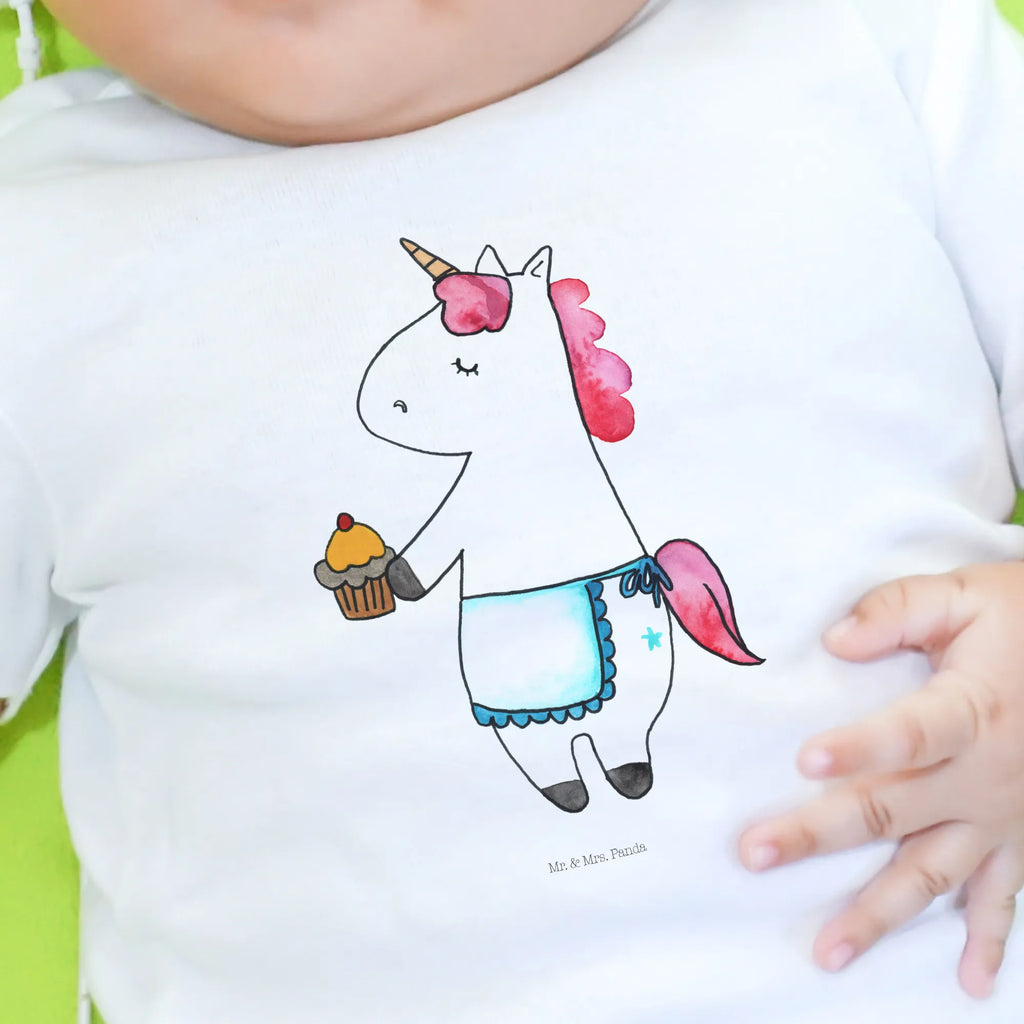 Organic Baby Shirt unicorn muffins Baby Shirt Erstausstattung, Baby Shirt, Baby Kurzarmshirt, Baby Shirt Neutral, Baby Top, Baby T-Shirt, Baby Oberteil, Baby Shirt Alltag, Baby Shirt Mädchen, Lustiges Baby Shirt, Baby Shirt Mit Aufdruck, Baby Shirt Unisex, Baby Shirt Grau, Süßes Baby Shirt, Baby Shirt Geschenk, Baby Sweatshirt, Baby Shirt Pastell, Baby Shirt Mit Spruch, Baby Shirt Zur Geburt, Baby Jerseyshirt, Baby Bio Shirt, Baby Baumwollshirt, Baby Shirt Mit Motiv, Baby Shirt Junge, Baby Pullover, Baby Shirt Gestreift, Baby Shirt Weiß, Baby Shirt Modern, Baby Hemd, Baby Shirt Bunt, Baby Shirt Klassisch, Baby Langarmshirt, Einhorn Deko, Einhörner, Einhorn, Unicorn, Backen, Geburtstag, Geburtstagsgrüße, Glückwünsche, Kekse, Grüße, Liebesgrüße, Muffin