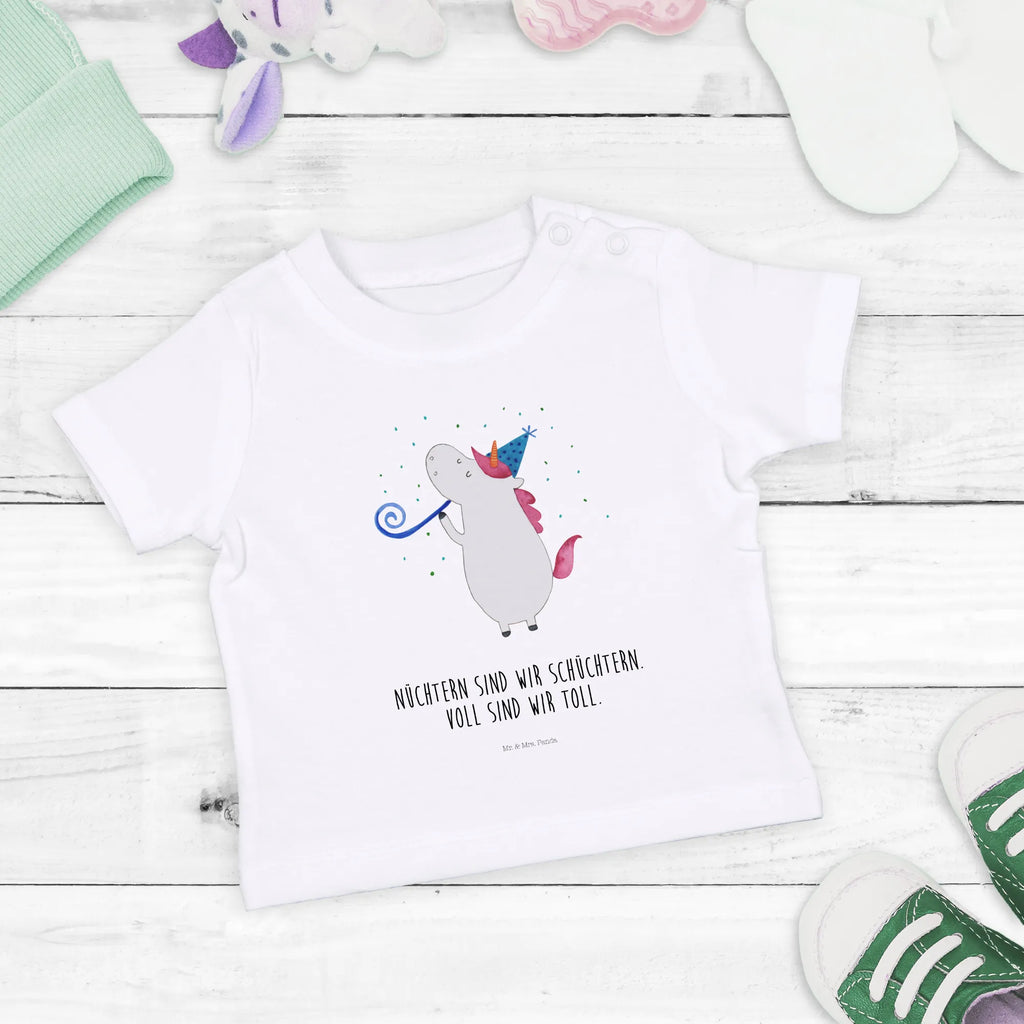 Organic Baby Shirt Einhorn Party Baby Shirt Modern, Baby Shirt Mit Aufdruck, Baby Hemd, Baby Shirt Neutral, Baby Shirt Grau, Baby Shirt Erstausstattung, Baby Shirt Junge, Baby Shirt Gestreift, Baby Shirt Weiß, Süßes Baby Shirt, Baby Shirt Bunt, Baby Shirt Unisex, Baby Kurzarmshirt, Baby Shirt Klassisch, Lustiges Baby Shirt, Baby T-Shirt, Baby Oberteil, Baby Baumwollshirt, Baby Shirt Mit Spruch, Baby Shirt Alltag, Baby Shirt Mädchen, Baby Shirt Mit Motiv, Baby Jerseyshirt, Baby Shirt Zur Geburt, Baby Pullover, Baby Shirt Geschenk, Baby Sweatshirt, Baby Shirt Pastell, Baby Langarmshirt, Baby Bio Shirt, Baby Shirt, Baby Top, Einhorn Deko, Einhörner, Einhorn, Unicorn, Party, Konfetti, Glitzer, Alkohol, Disco, Club, Fest, Geburtstag, Feier