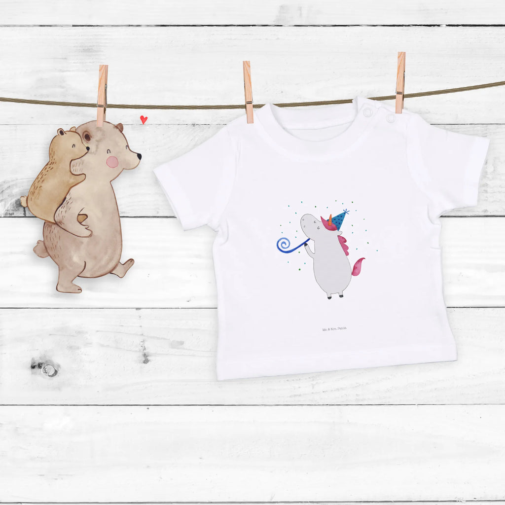 Organic Baby Shirt Einhorn Party Baby Shirt Modern, Baby Shirt Mit Aufdruck, Baby Hemd, Baby Shirt Neutral, Baby Shirt Grau, Baby Shirt Erstausstattung, Baby Shirt Junge, Baby Shirt Gestreift, Baby Shirt Weiß, Süßes Baby Shirt, Baby Shirt Bunt, Baby Shirt Unisex, Baby Kurzarmshirt, Baby Shirt Klassisch, Lustiges Baby Shirt, Baby T-Shirt, Baby Oberteil, Baby Baumwollshirt, Baby Shirt Mit Spruch, Baby Shirt Alltag, Baby Shirt Mädchen, Baby Shirt Mit Motiv, Baby Jerseyshirt, Baby Shirt Zur Geburt, Baby Pullover, Baby Shirt Geschenk, Baby Sweatshirt, Baby Shirt Pastell, Baby Langarmshirt, Baby Bio Shirt, Baby Shirt, Baby Top, Einhorn Deko, Einhörner, Einhorn, Unicorn, Party, Konfetti, Glitzer, Alkohol, Disco, Club, Fest, Geburtstag, Feier