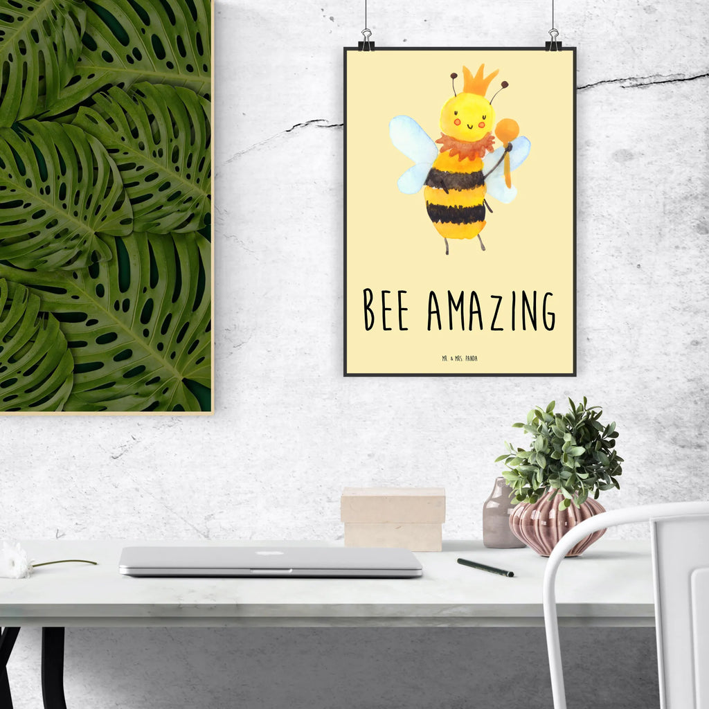 Poster bee king Posterdruck, Wandposter, Mr. & Mrs. Panda Poster, Wanddeko, Raumdekoration, Wanddeko Bild, Kunstdruck, Handgemaltes Poster, Küchenposter, Bild, Designposter, Wanddekoration, Poster, Kinderposter, Biene, Wespe, Hummel