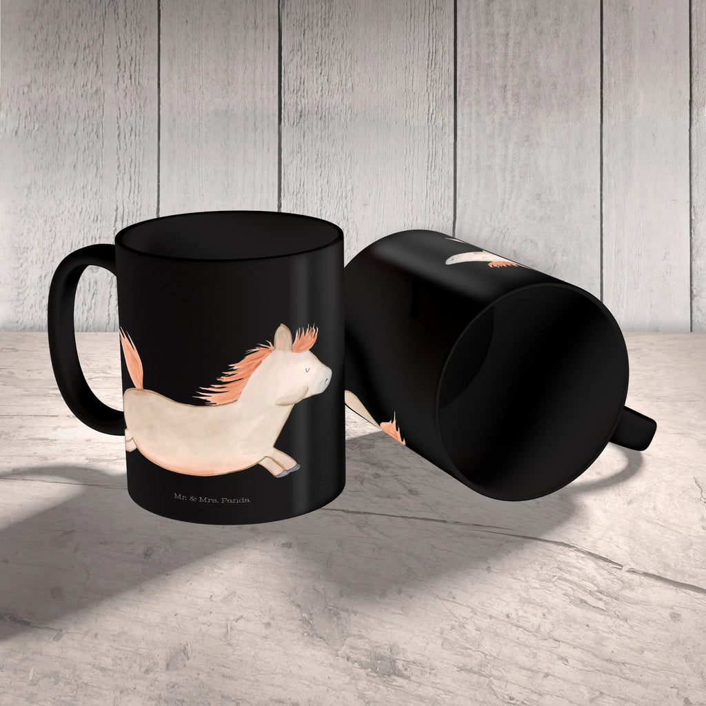 Tasse Pferd springt Kaffeebecher, Mug, milchkaffeetasse, Tasse, Teetasse, statement tasse, kaffeetasse keramik, Bürobecher, Bürotasse, kaffeebecher bedruckt, Geschenktasse, Kakaotasse, Tasse mit Motiv, Dekotasse, Frühstücksbecher, Trinkbecher, Pott, Henkeltasse, Designtasse, Frühstückstasse, Keramikbecher, Teepott, Motivtasse, Kaffeepott, schöne tasse, kaffeetasse bedruckt, Coffee Mug, design tasse, Sprüchetasse, Keramiktasse, Tasse mit Spruch, hochwertige tasse, kaffeebecher keramik, haferl, Becher, tasse für kaffee, heißgetränkebecher, Teebecher, Kaffeetasse, Henkelbecher, Bedruckte Tasse, tasse für büro, Trinktasse, Landwirt, Bauernhof, Landwirtin, Hoftiere, Pferde, Pony, Pferdestall, Pferdebesitzer, Ausreiten, Pferd, Stall, Reiten