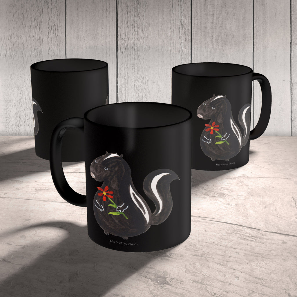 Mug skunk flower Geschenktasse, Tasse mit Motiven, Kaffeetasse, Bürotasse, Keramiktasse, Porzellantasse, Teetasse, Tasse, Tasse mit Zitaten, Stinktier, Skunk, Raubtier, Dreams, Träume, Tagträumer, Stinker, Stinki, Wildtier, verträumt