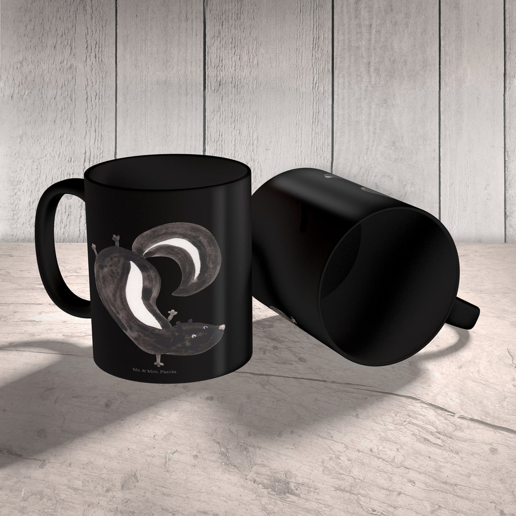 Mug skunk handstand Pott, Kakaotasse, heißgetränkebecher, Keramikbecher, Kaffeebecher, Frühstücksbecher, haferl, hochwertige tasse, Henkelbecher, tasse für kaffee, Bedruckte Tasse, Motivtasse, Keramiktasse, Geschenktasse, milchkaffeetasse, Trinktasse, kaffeetasse keramik, Tasse, Bürotasse, Coffee Mug, kaffeetasse bedruckt, Henkeltasse, Tasse mit Spruch, design tasse, kaffeebecher keramik, Dekotasse, kaffeebecher bedruckt, Tasse mit Motiv, Kaffeetasse, Kaffeepott, Teebecher, statement tasse, Bürobecher, Sprüchetasse, Teetasse, Becher, Mug, tasse für büro, Trinkbecher, Teepott, schöne tasse, Frühstückstasse, Designtasse, Skunk, Stinktier, Verpielt, Kind, Raubtier, Stinker, Stinki, Spielplatz, Wildtier