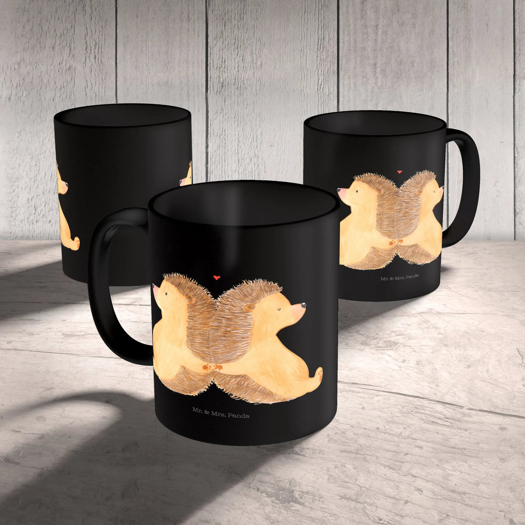 Mug Hedgehogs holding hands Keramiktasse, Geschenktasse, Teetasse, Tasse mit Motiven, Kaffeetasse, Tasse mit Zitaten, Porzellantasse, Tasse, Bürotasse, Liebe, Partner, Freund, Freundin, Ehemann, Ehefrau, Heiraten, Verlobung, Heiratsantrag, Liebesgeschenk, Jahrestag, Hocheitstag, große Liebe, Liebesbeweis, Igel, Gemeinsamkeit, Liebesbotschaft, Love, Lieblingsmensch, Hand in Hand, Geschenk für zwei, Igelliebe, Hochzeit