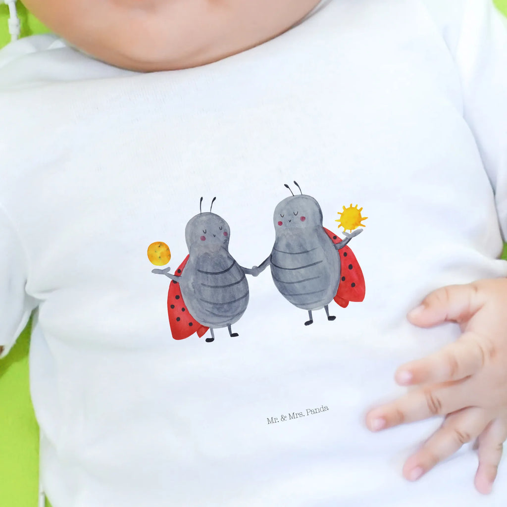 Organic Baby Shirt Sternzeichen Zwilling Baby Shirt Alltag, Baby Shirt Geschenk, Baby Shirt Bunt, Baby Sweatshirt, Baby Shirt, Baby T-Shirt, Baby Shirt Mit Aufdruck, Baby Hemd, Baby Jerseyshirt, Süßes Baby Shirt, Baby Kurzarmshirt, Baby Baumwollshirt, Baby Shirt Modern, Baby Shirt Gestreift, Baby Shirt Grau, Lustiges Baby Shirt, Baby Langarmshirt, Baby Bio Shirt, Baby Shirt Mädchen, Baby Oberteil, Baby Shirt Zur Geburt, Baby Shirt Pastell, Baby Shirt Mit Spruch, Baby Shirt Erstausstattung, Baby Shirt Klassisch, Baby Shirt Mit Motiv, Baby Shirt Weiß, Baby Pullover, Baby Shirt Neutral, Baby Top, Baby Shirt Unisex, Baby Shirt Junge, Horoskop, Astrologie, Sternzeichen, Aszendent, Tierkreiszeichen, Zwillingsbruder, Zwilling Geschenk, Geschenk Mai, Glückskäfer, Marienkäfer, Geschenk Juni, Zwillingsschwester, Zwillinge, Geburtstag Mai, Zwilling Sternzeichen